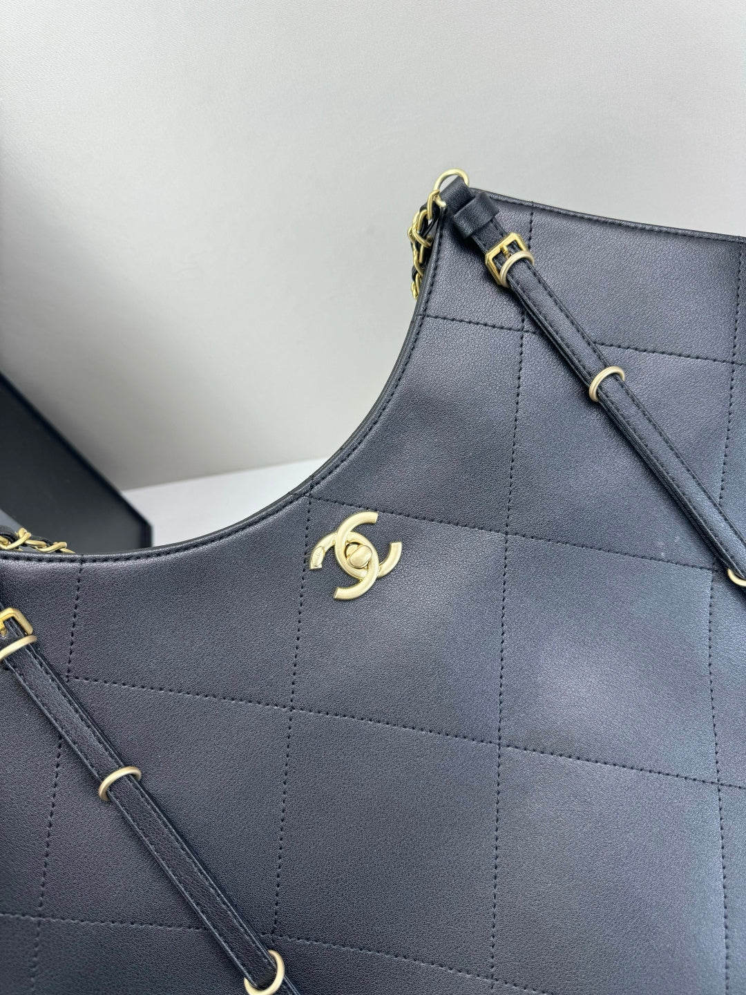 B1P46C11 Popular leather bag
