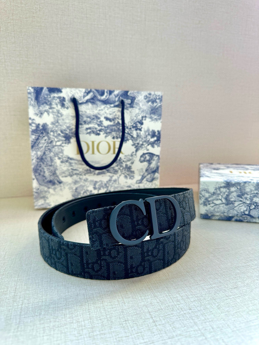 P1R55D206 Popular   High quality belt With full package