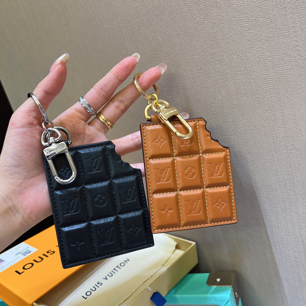 A1Z105E35 Popular bag 's charms accessories
