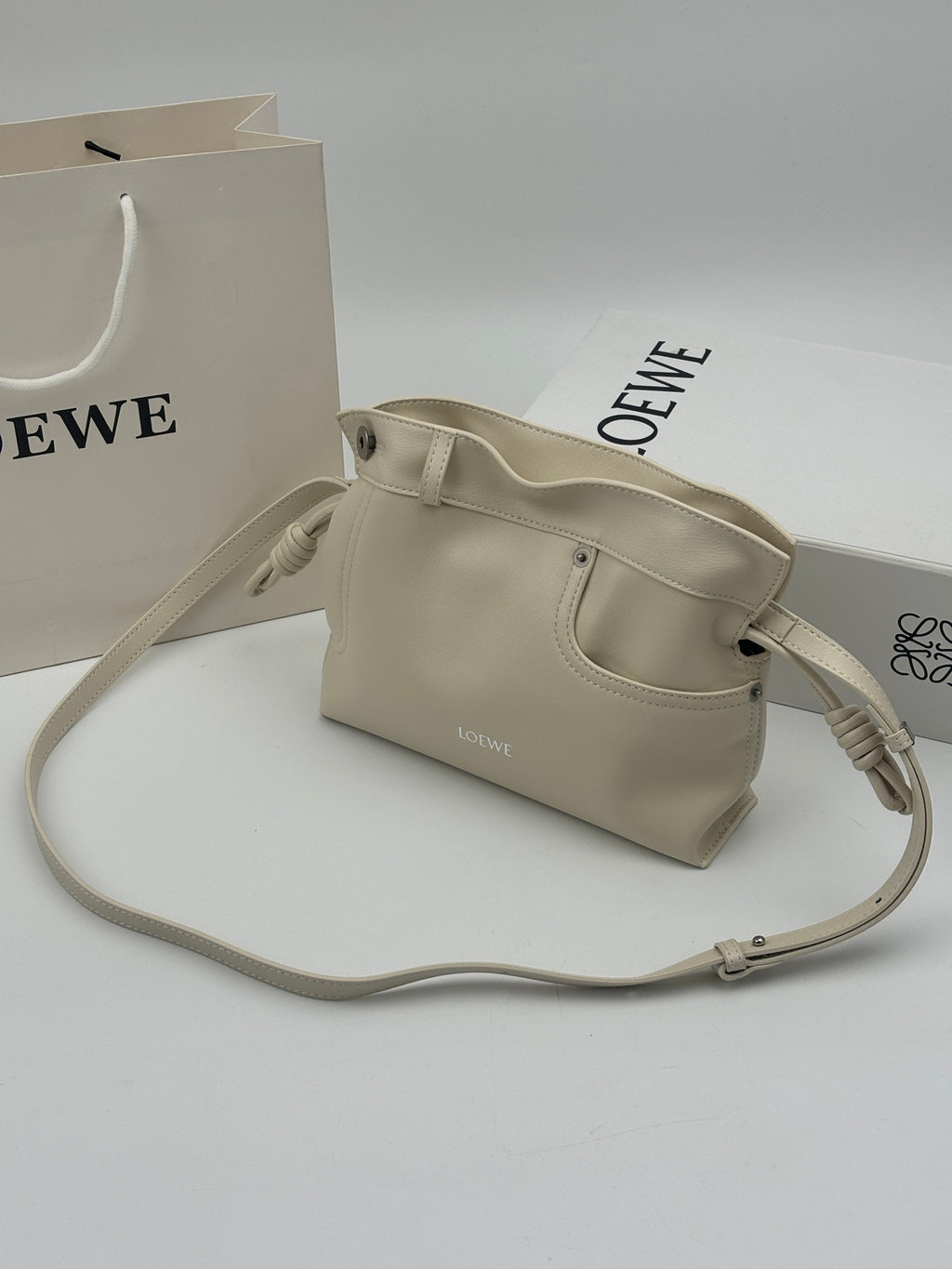 B1P36A47 Popular leather bag