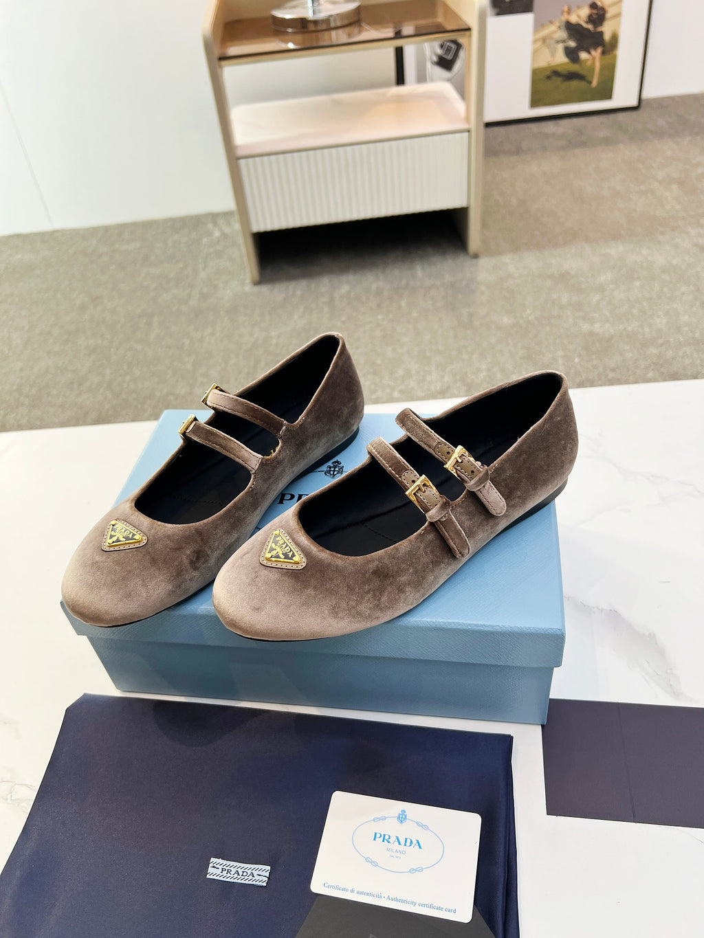 Z2Q105P404 Popular high-quality Shoes