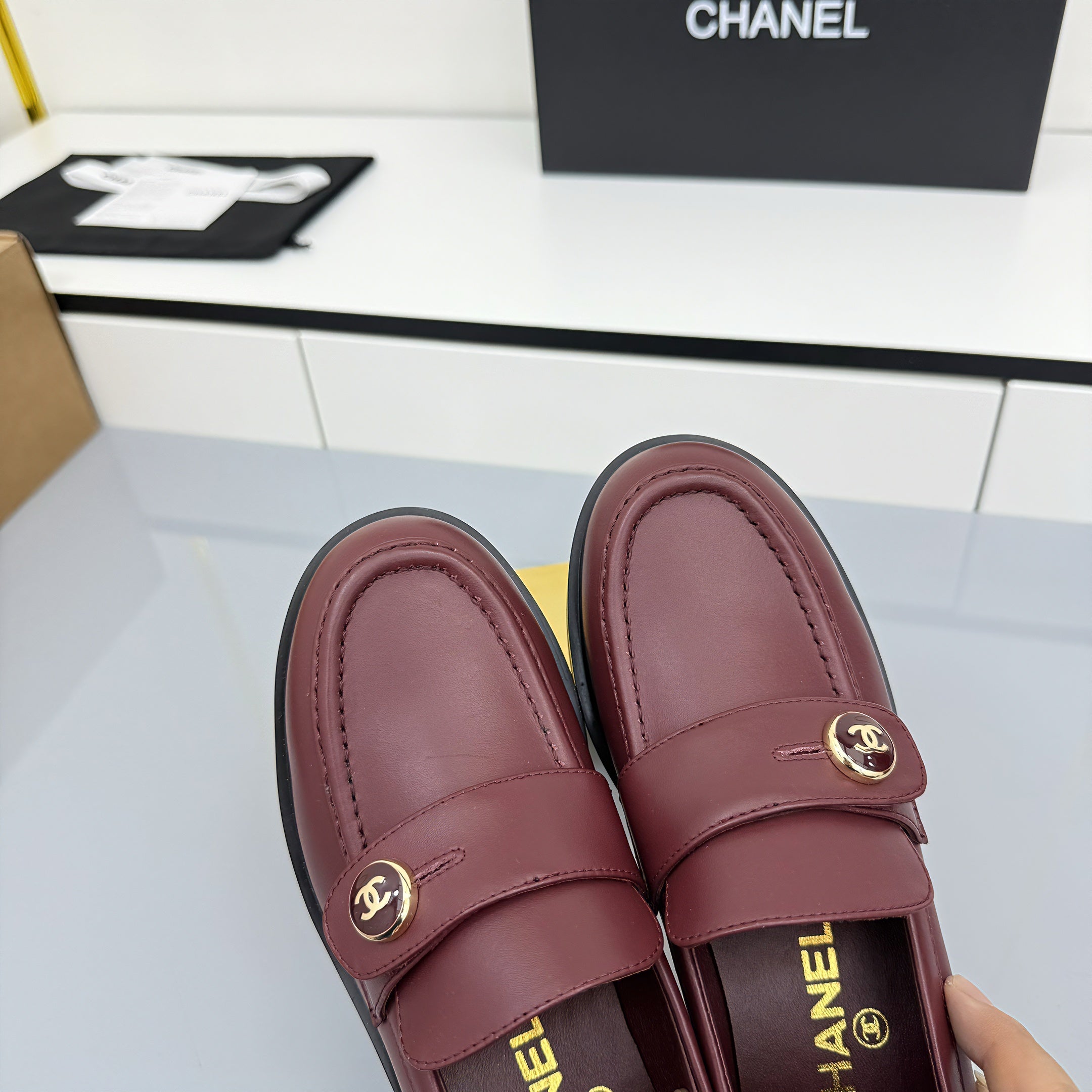 Z2Q105C389 Popular high-quality leather Shoes