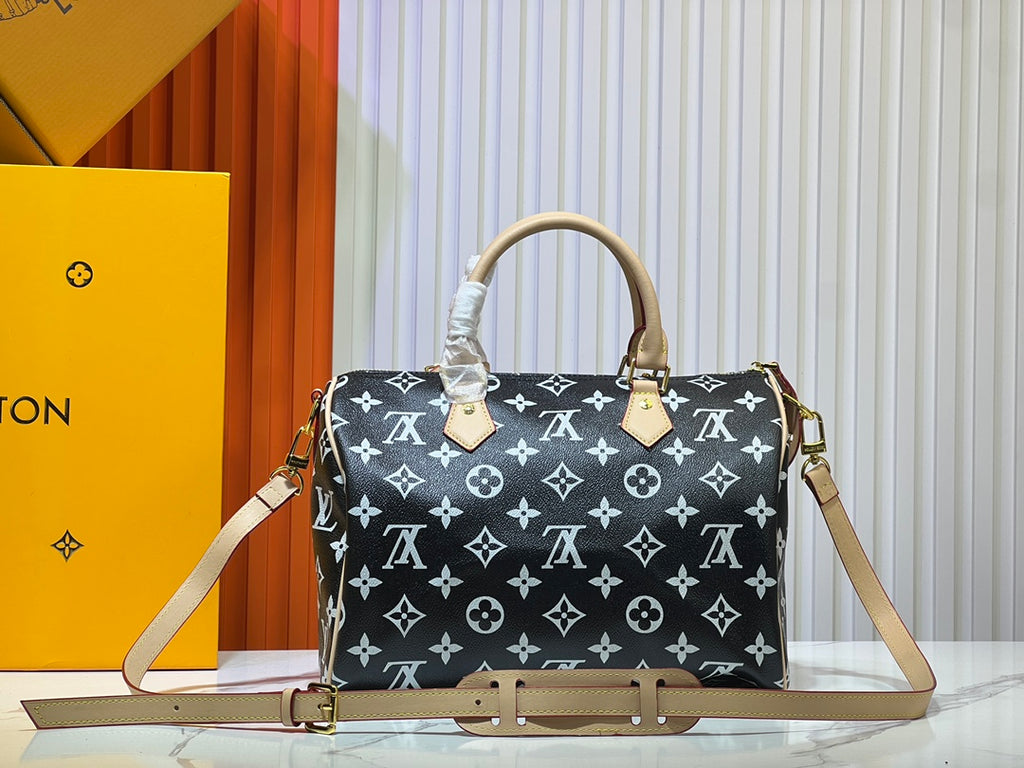 B1X55E17 Popular  leather bag