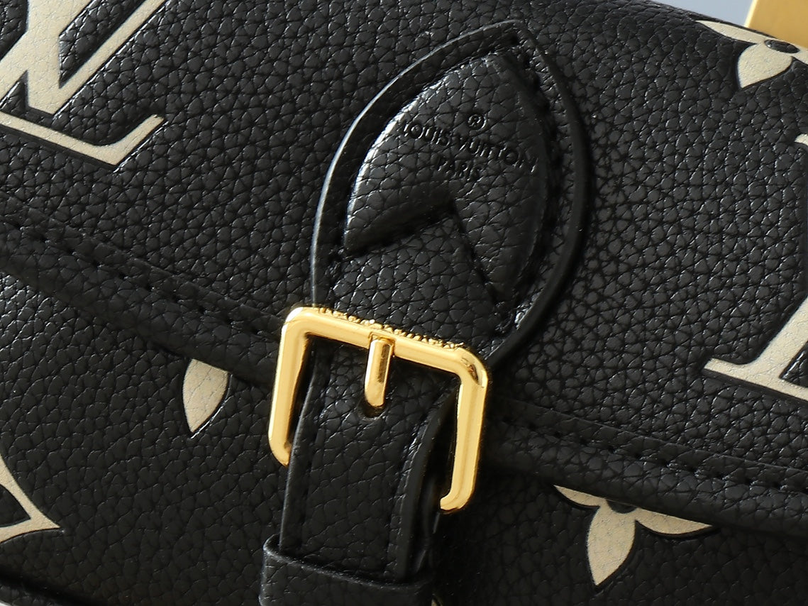 B1X45E4 Popular leather bag