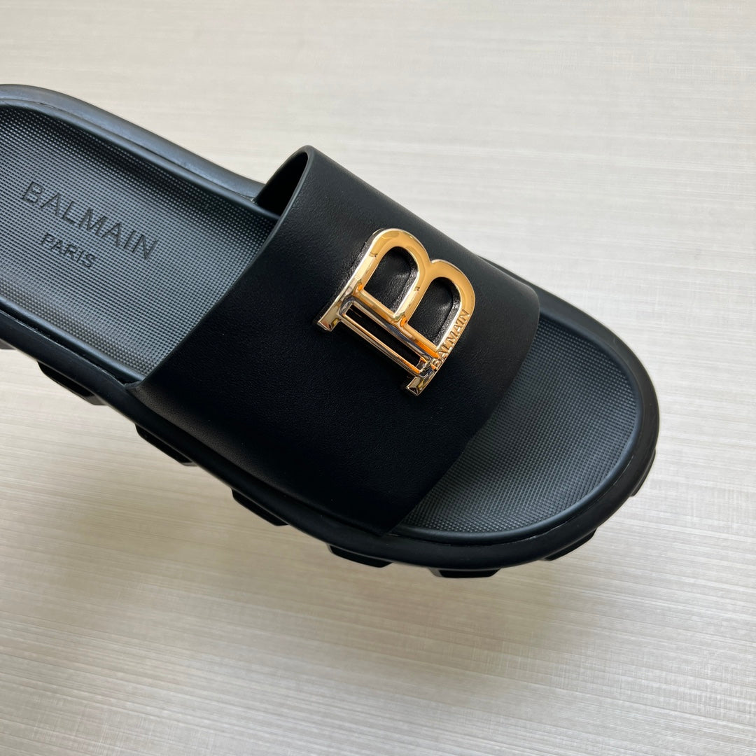 Z5ZA110  Popular slippers