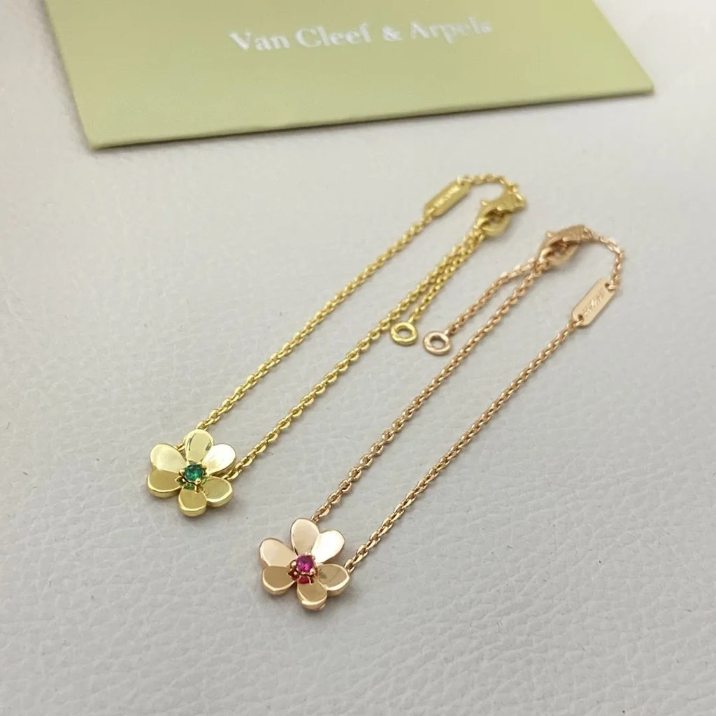 X5Q85VA251X Popular Necklace. Bracelets