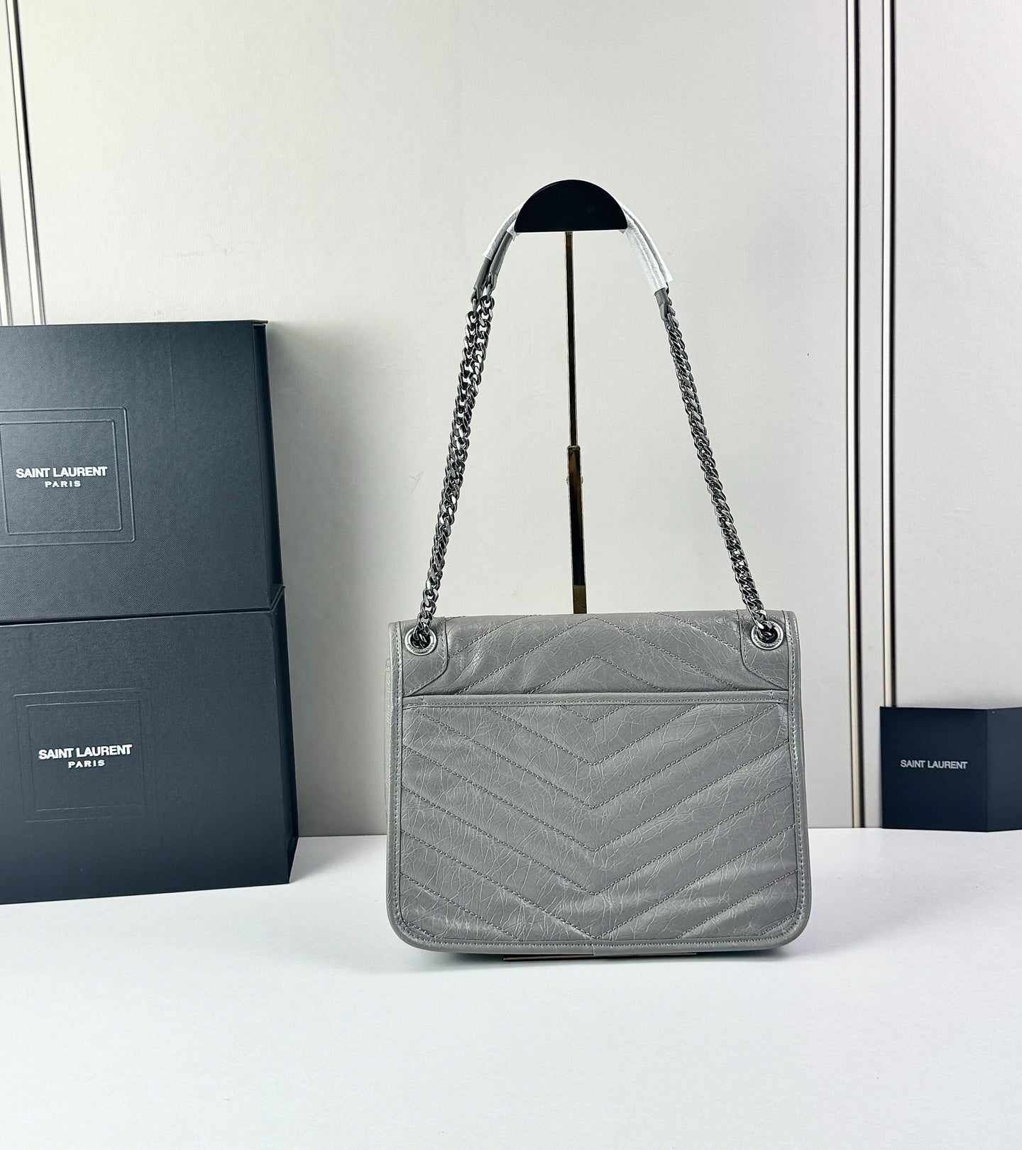 B1R76SL16 Popular leather bag