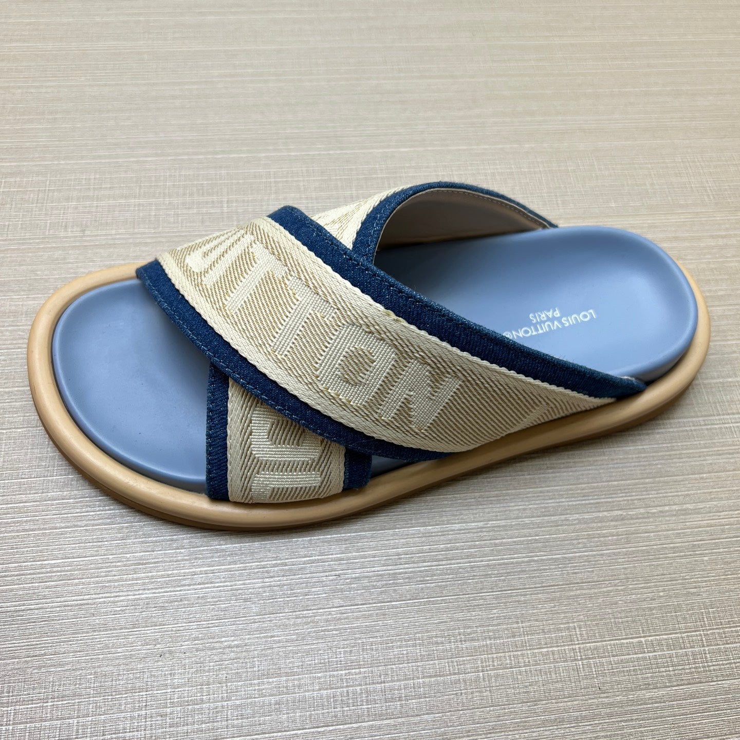 Z5Z35E272 Popular Slippers