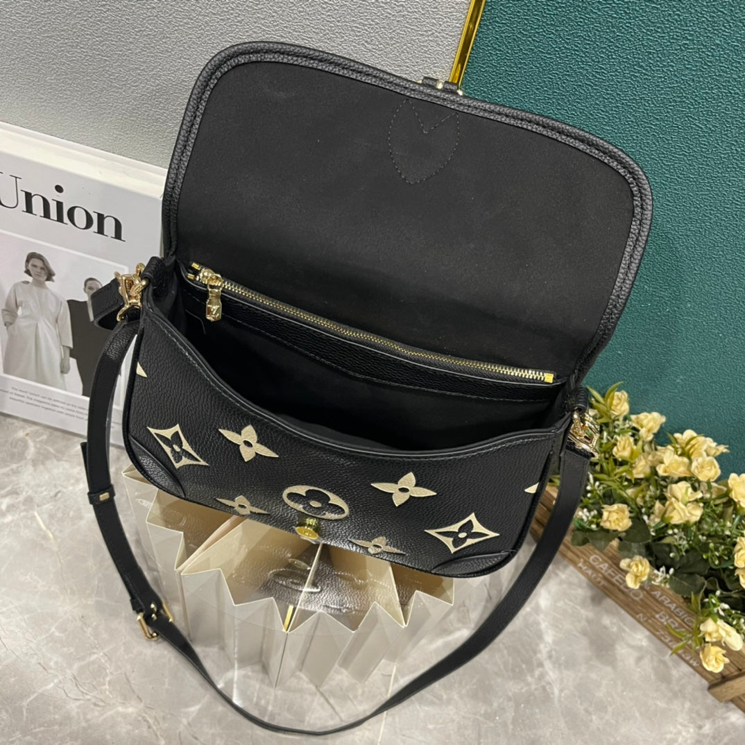 B12X44E318 Popular   leather bag 