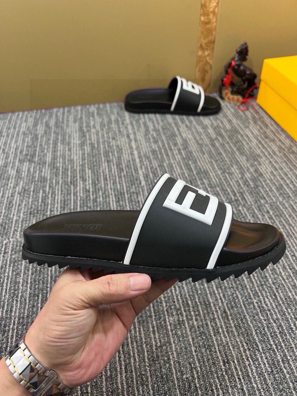 Z5Z35F286 Popular Slippers