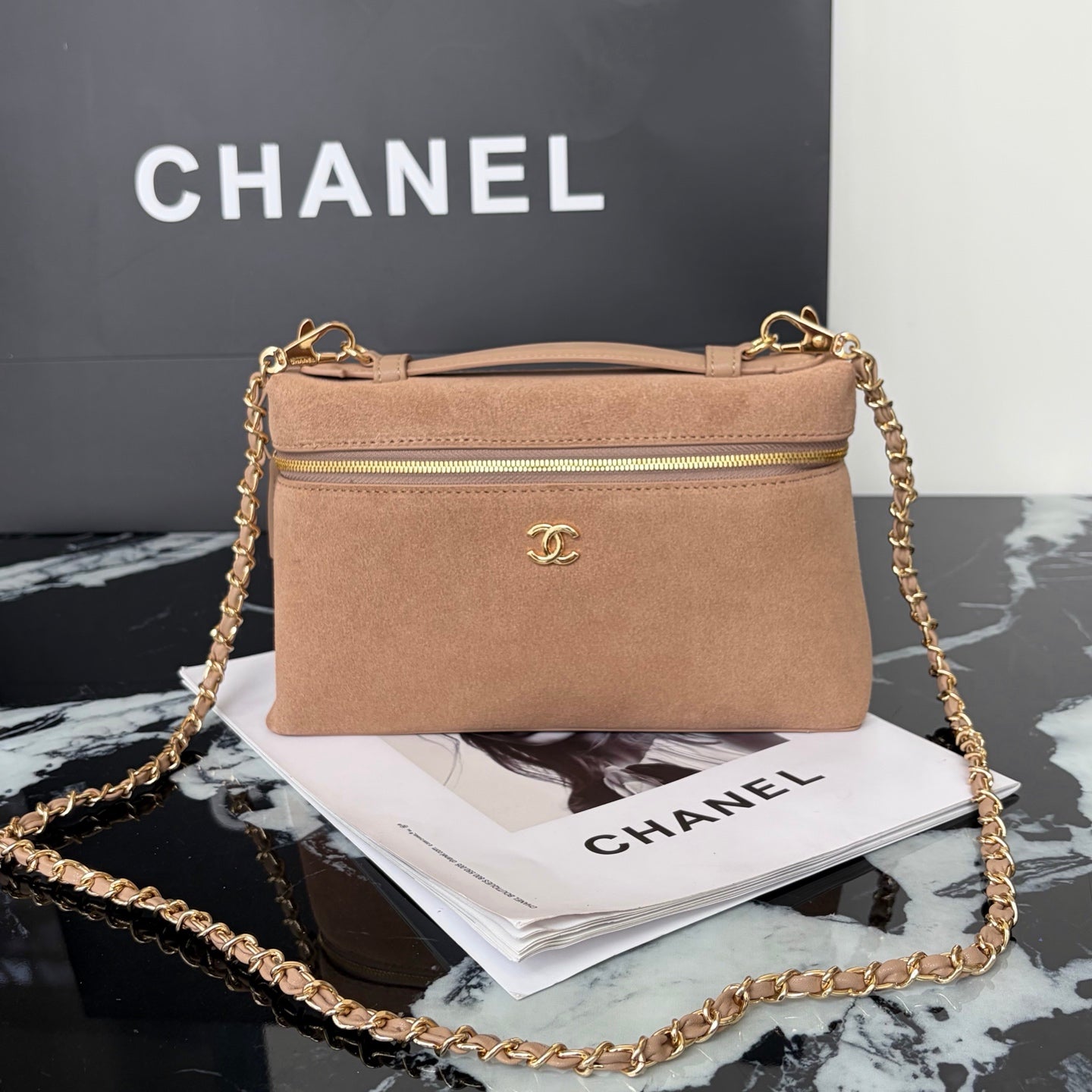B1R76C31 Popular leather bag