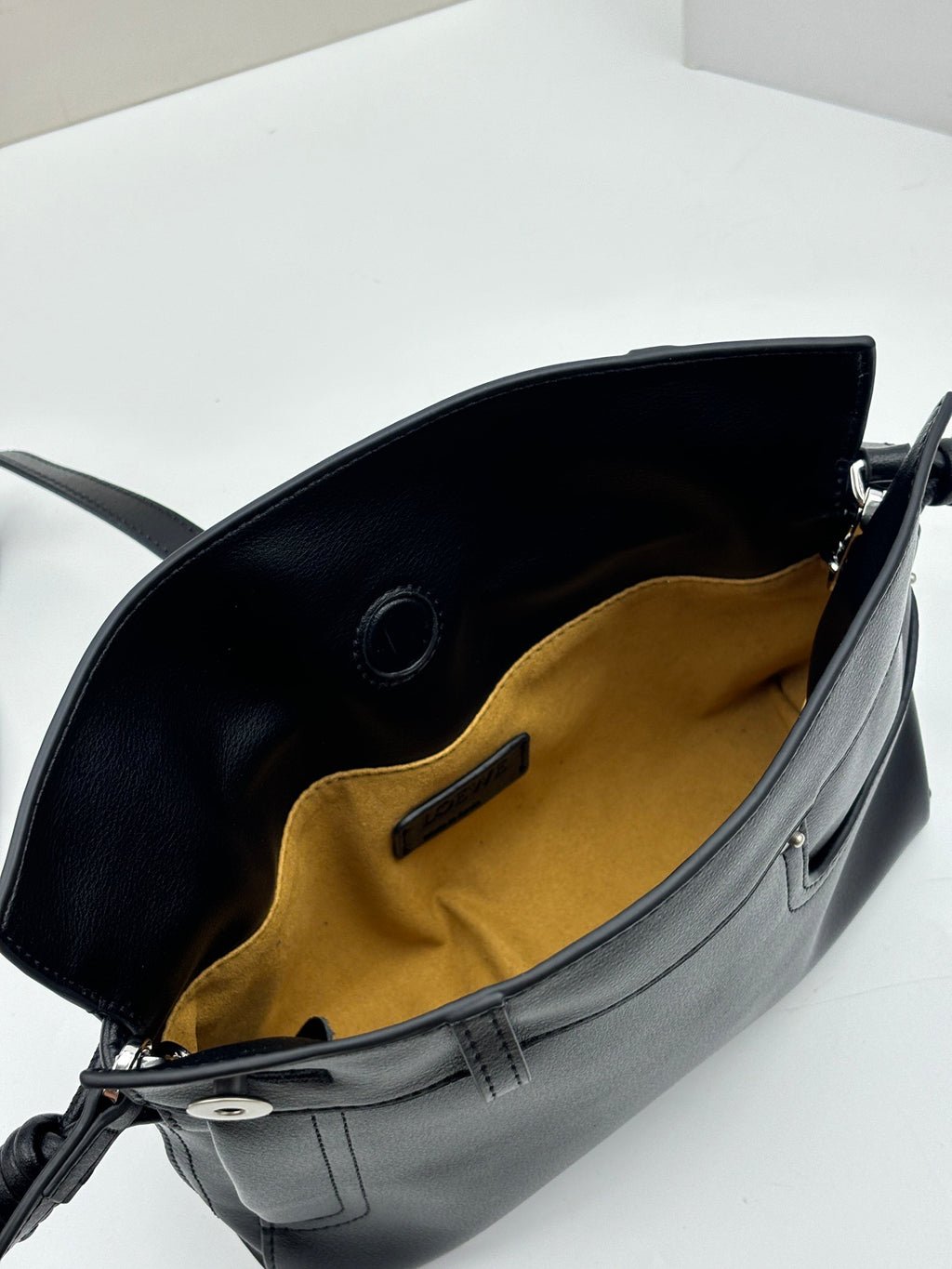 B1P36A47 Popular leather bag