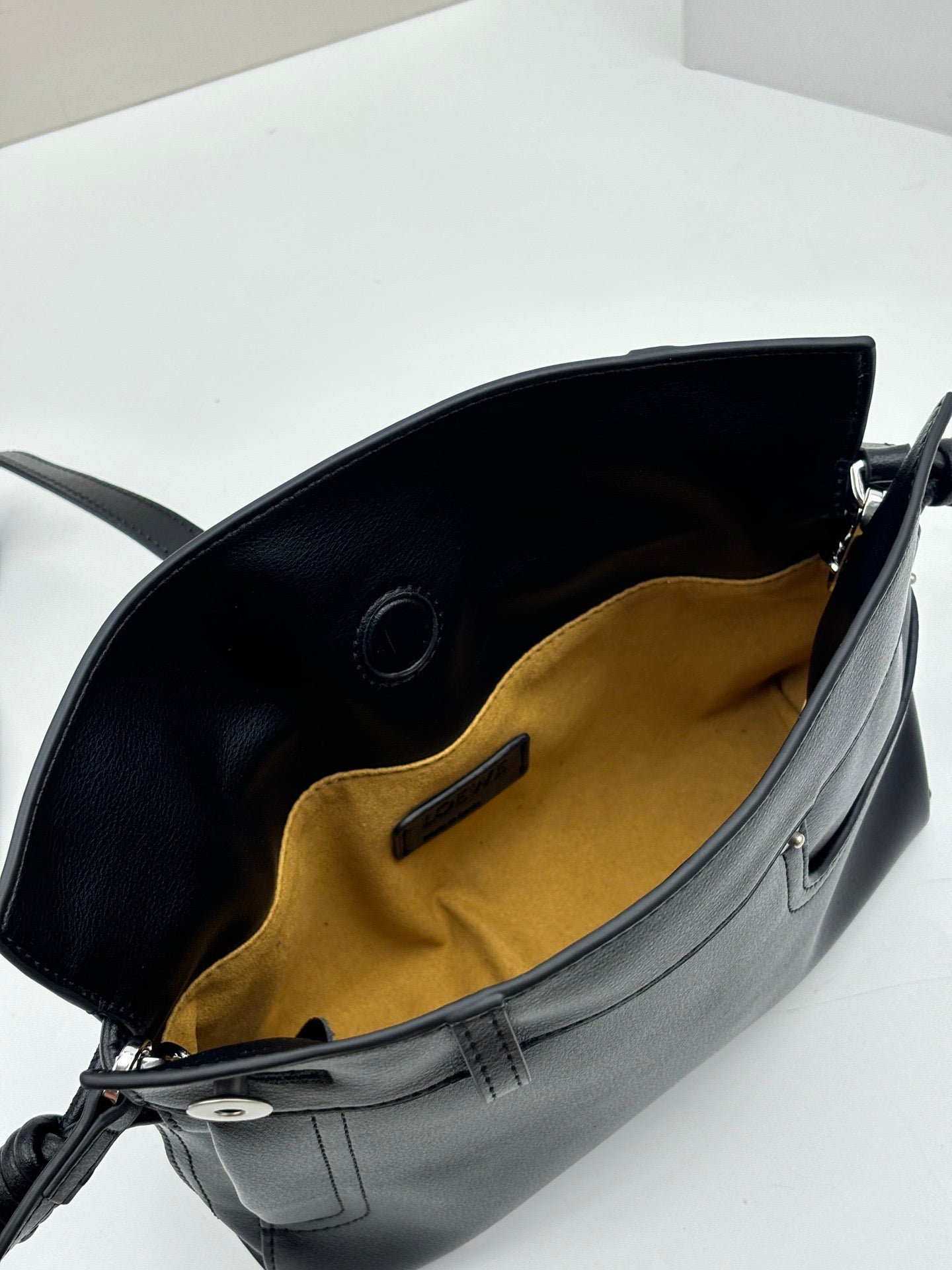 B1P36A47 Popular leather bag