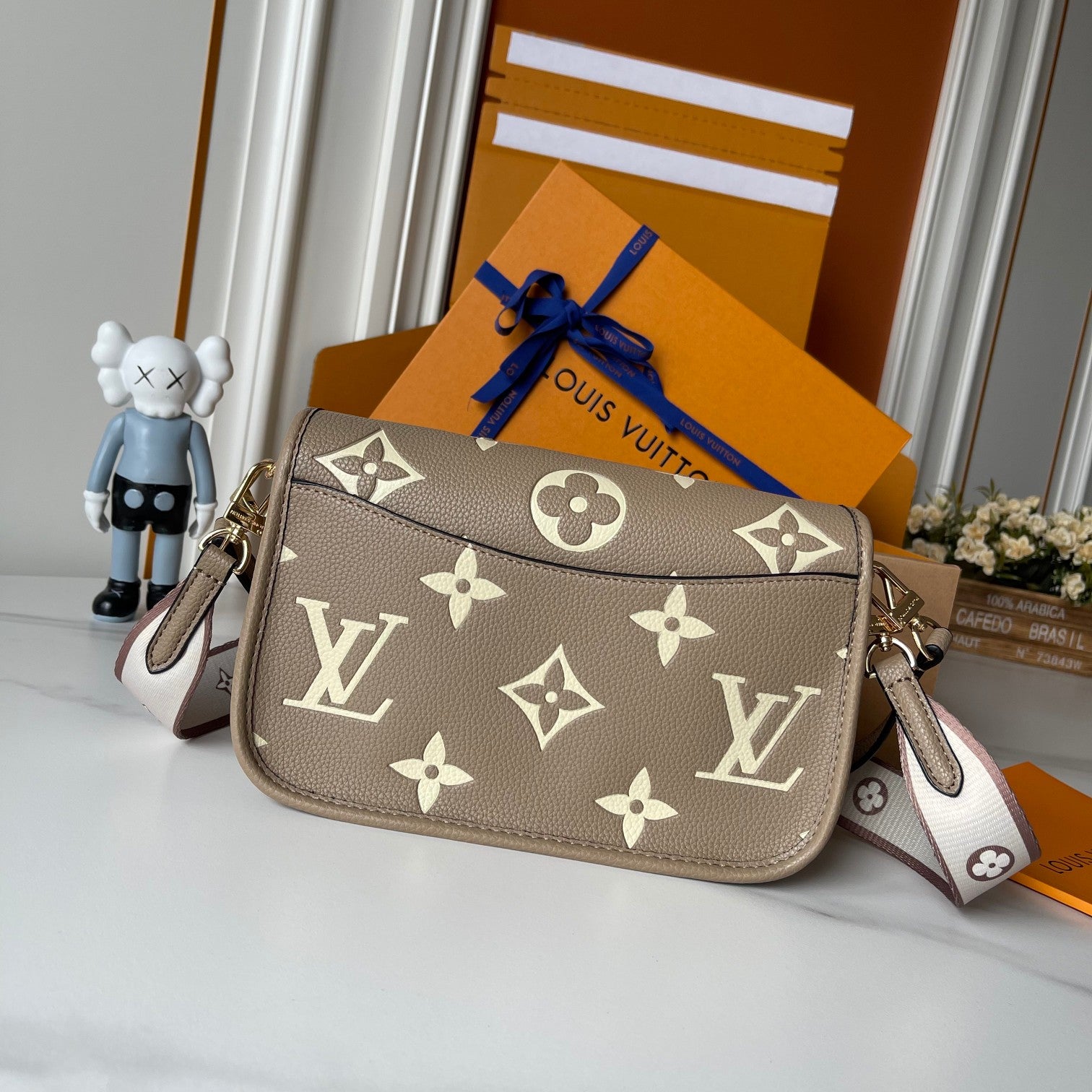 B1P36E38 Popular leather bag