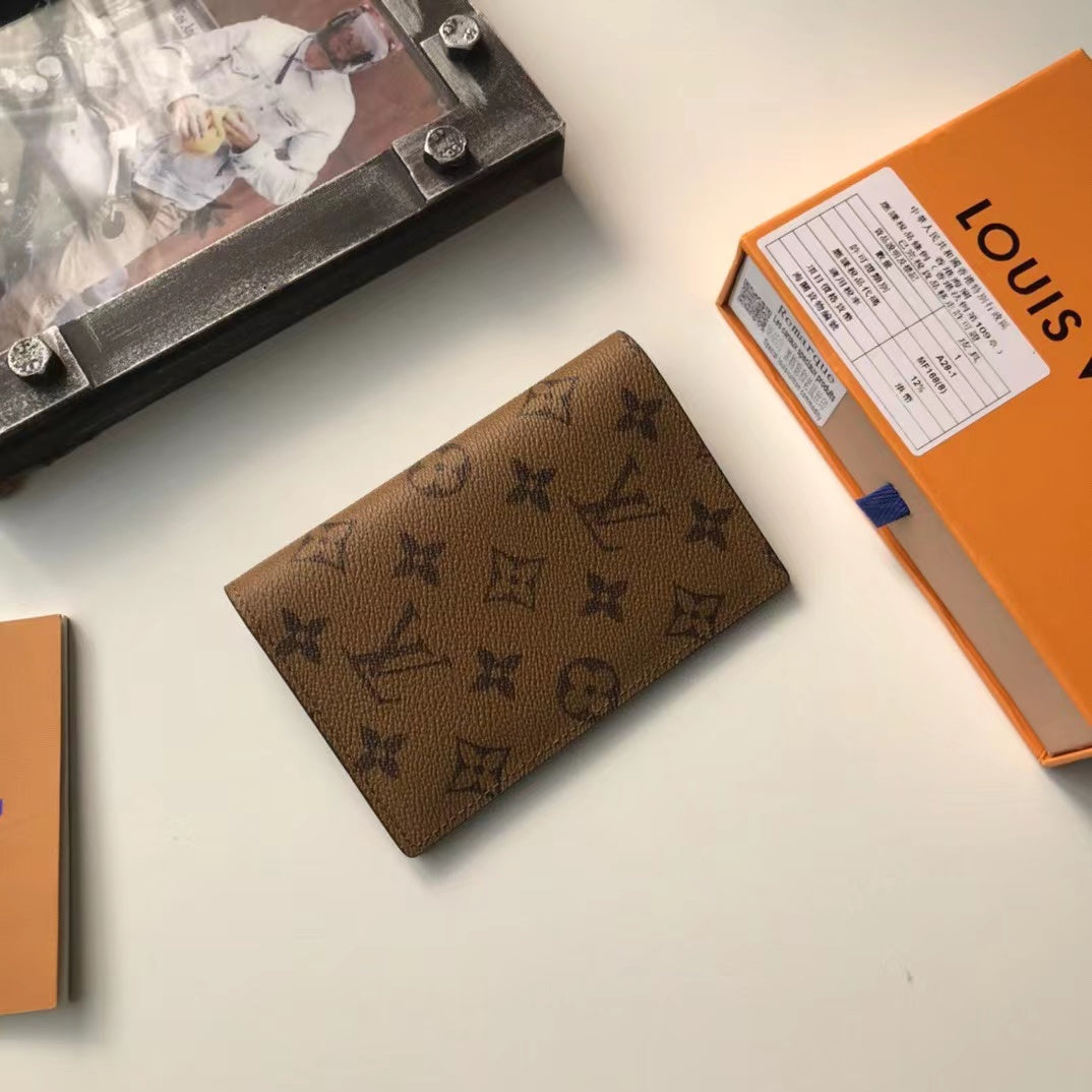 B1A42E300 Popular  leather wallets