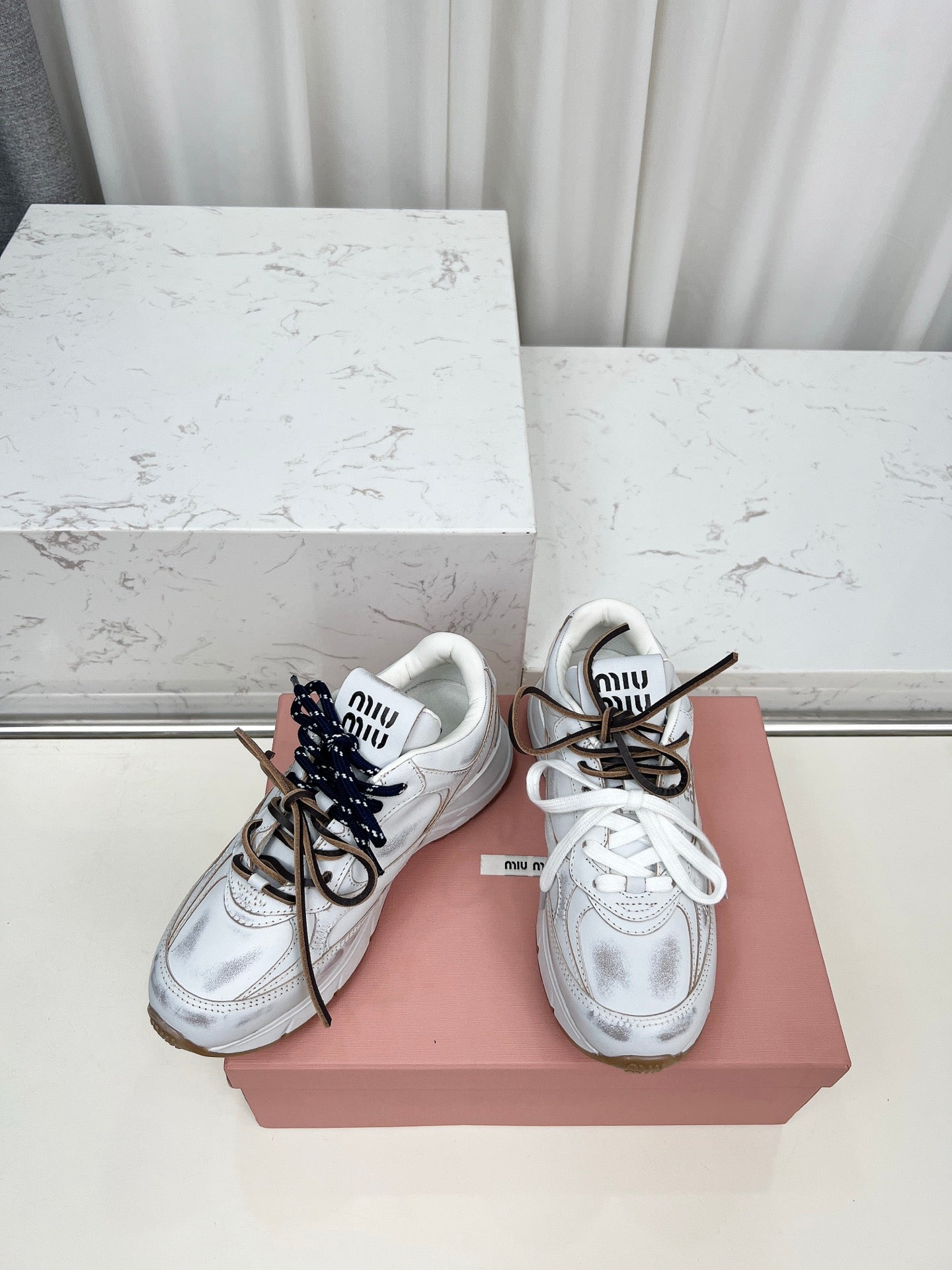 Z2Z85A47  Popular high quality shoes