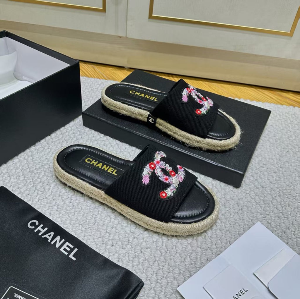 Z2Q55C43 Popular leather shoes