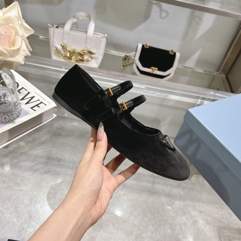 Z2Q105P380 Popular high-quality Shoes