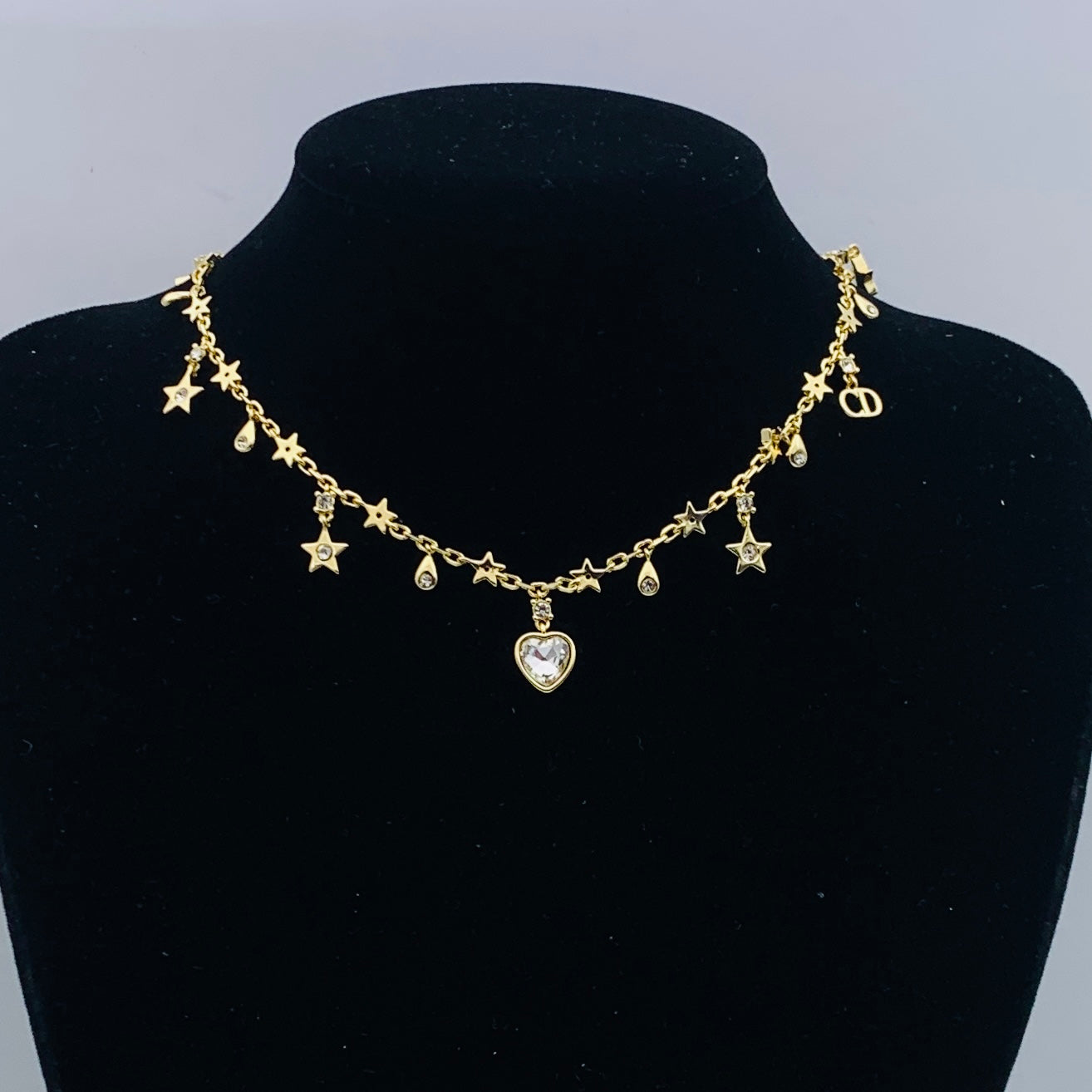 X1Q85B9X Popular Necklace