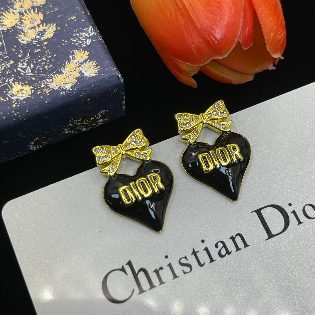 X1Z94D772E Popular  Earrings