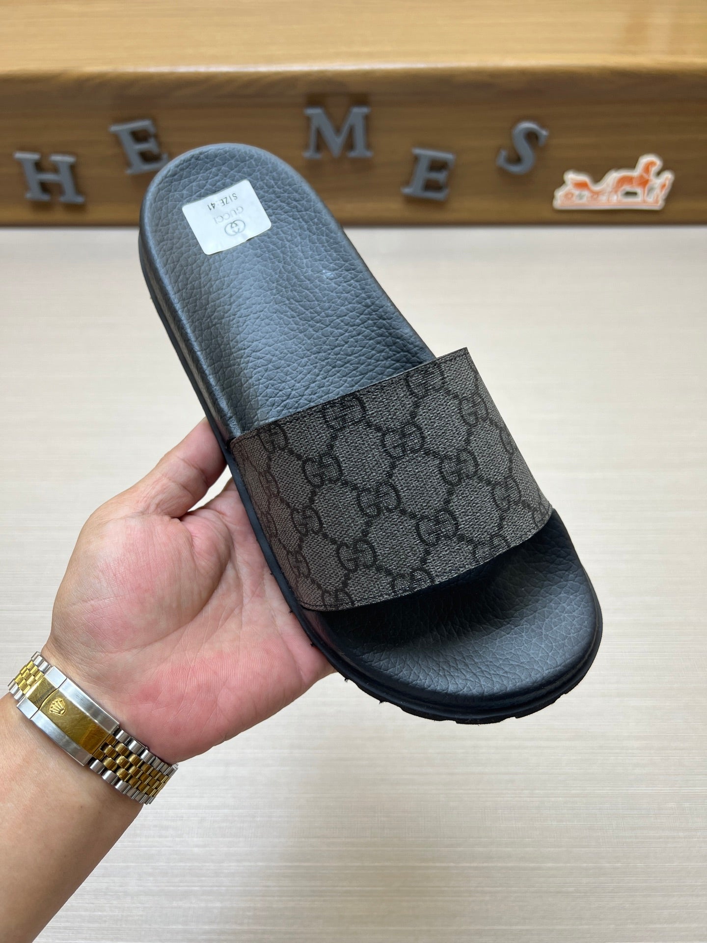 Z5X76B1 Popular slippers