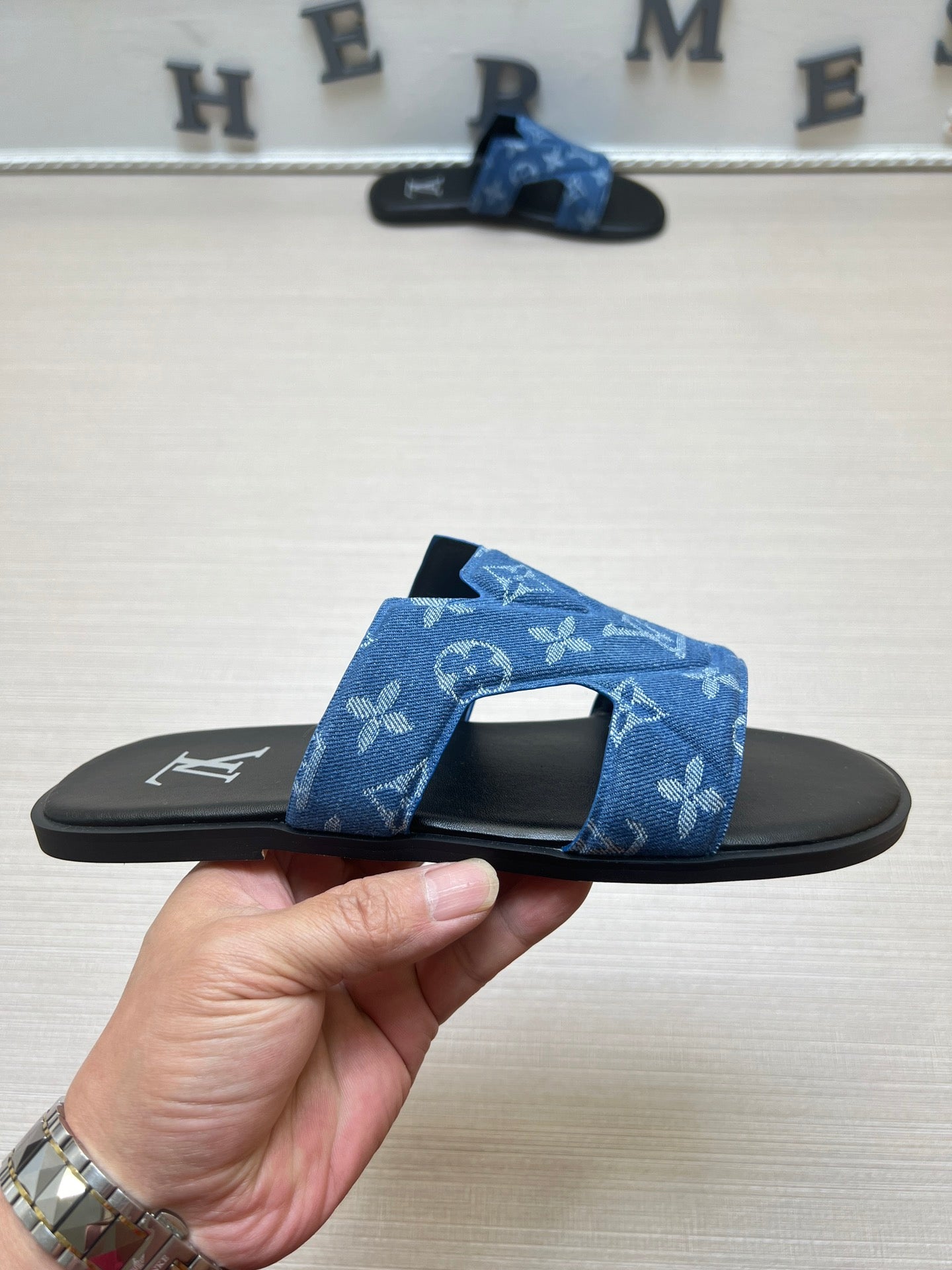Z5ZE29 Popular slippers