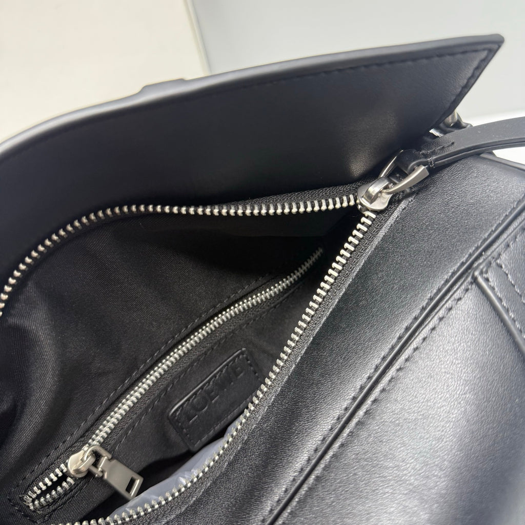 B1R46A11 Popular leather bag