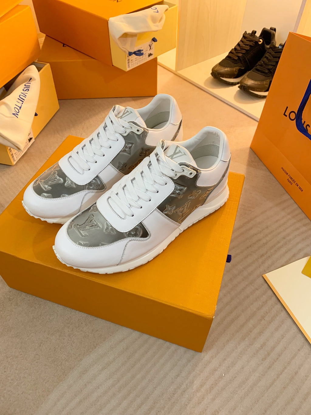 Z2Q95E100 Popular high-quality  shoes