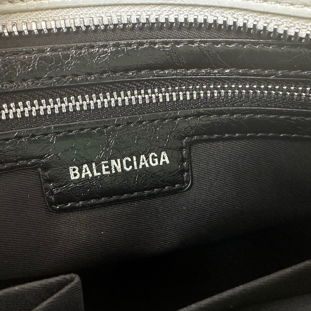 B1P36J117 Popular leather bag