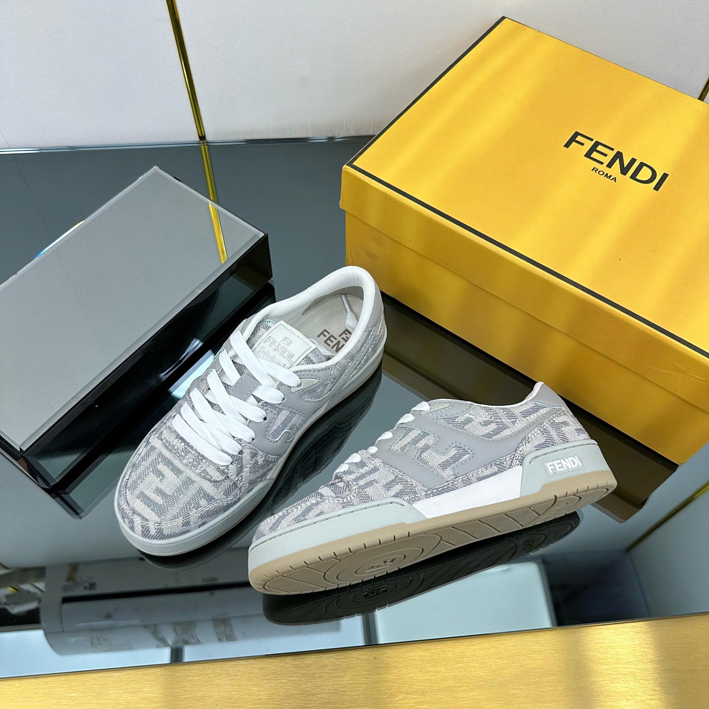 Z2Q105F420 Popular high-quality Shoes