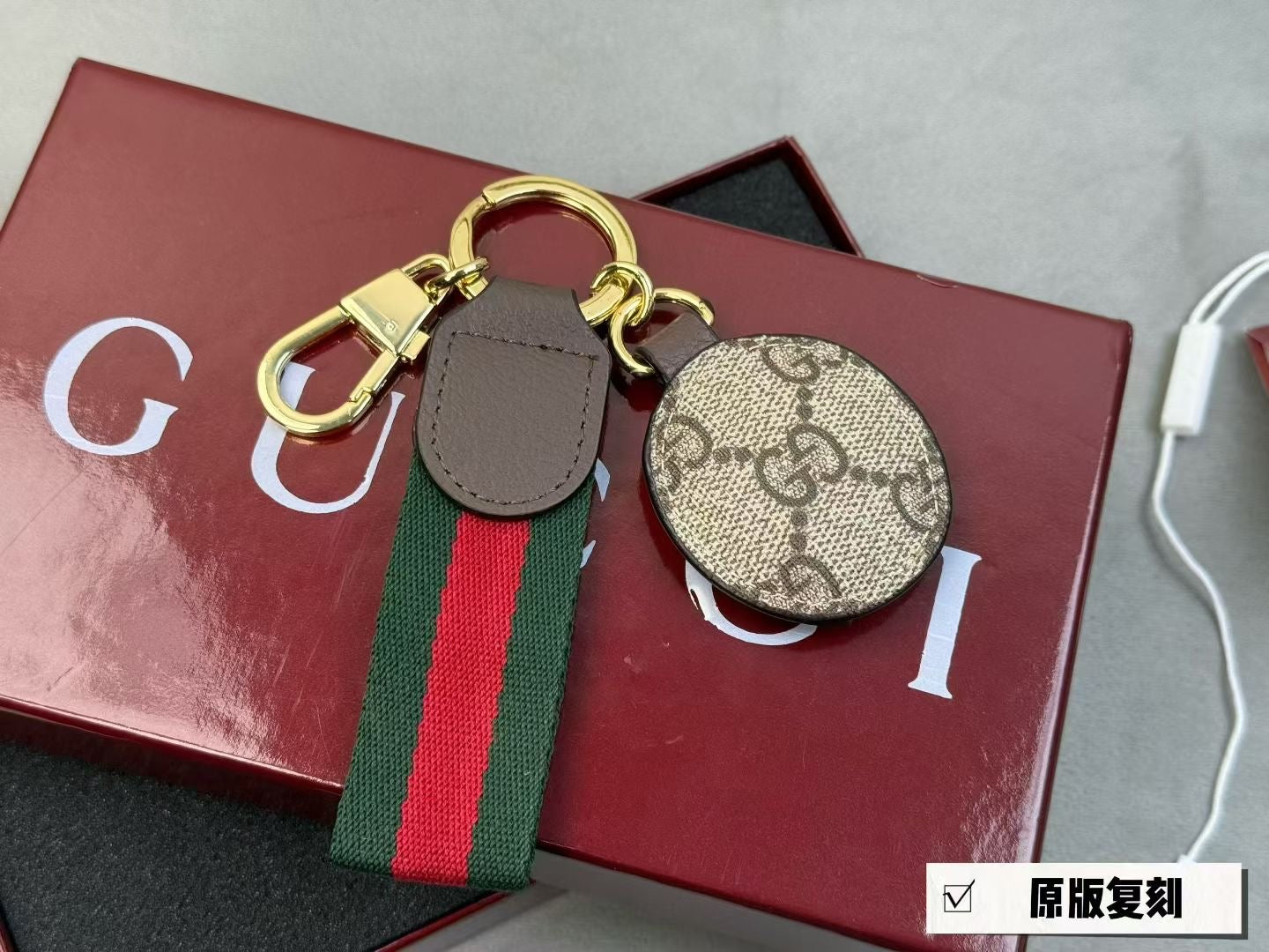 A1Z105B50 Popular bag 's charms accessories