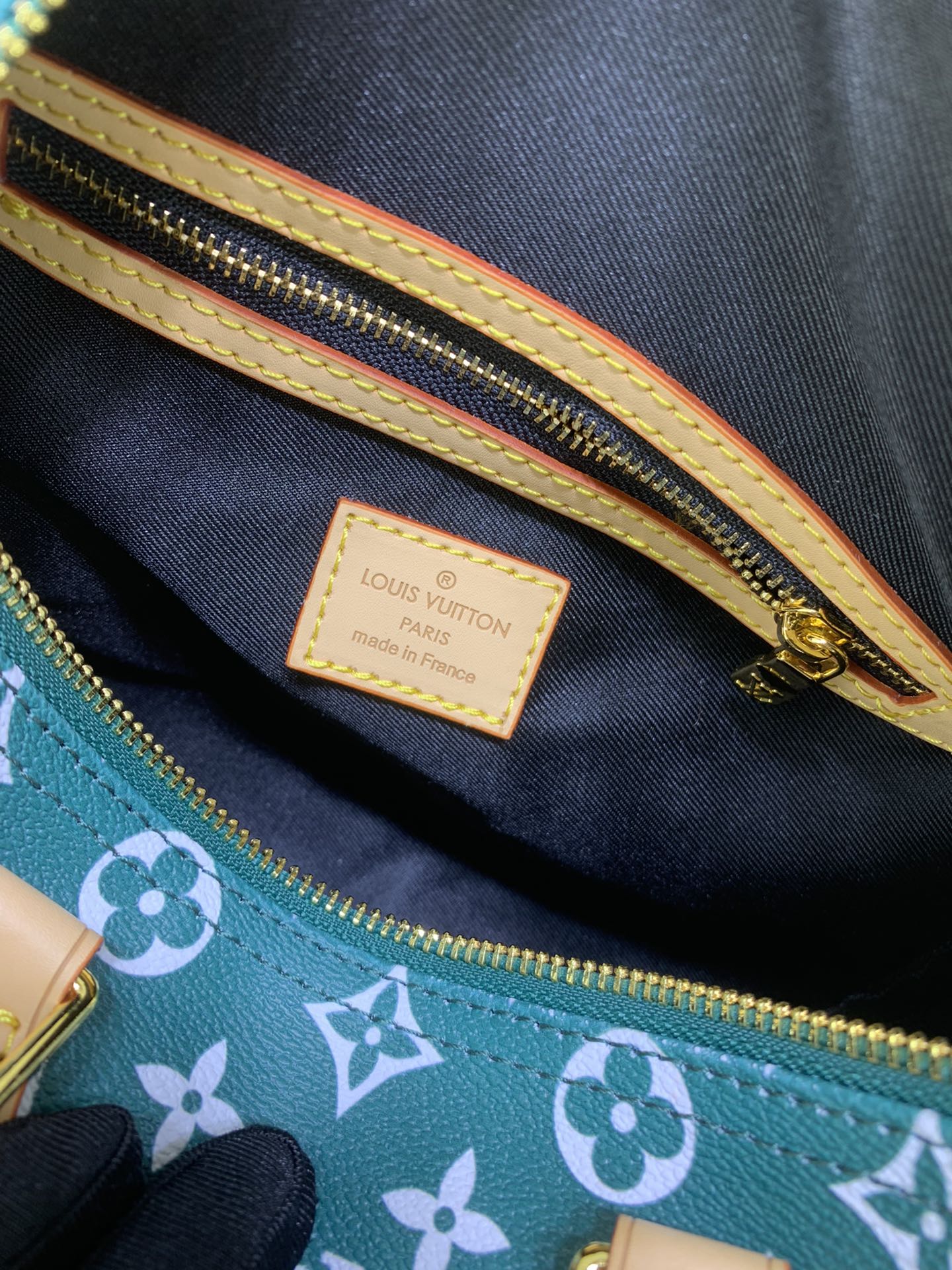 B12X44E268 Popular  leather bag 