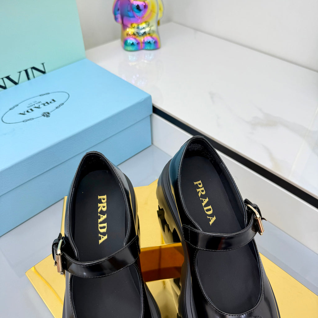 Z2Q105P308 Popular high-quality Shoes