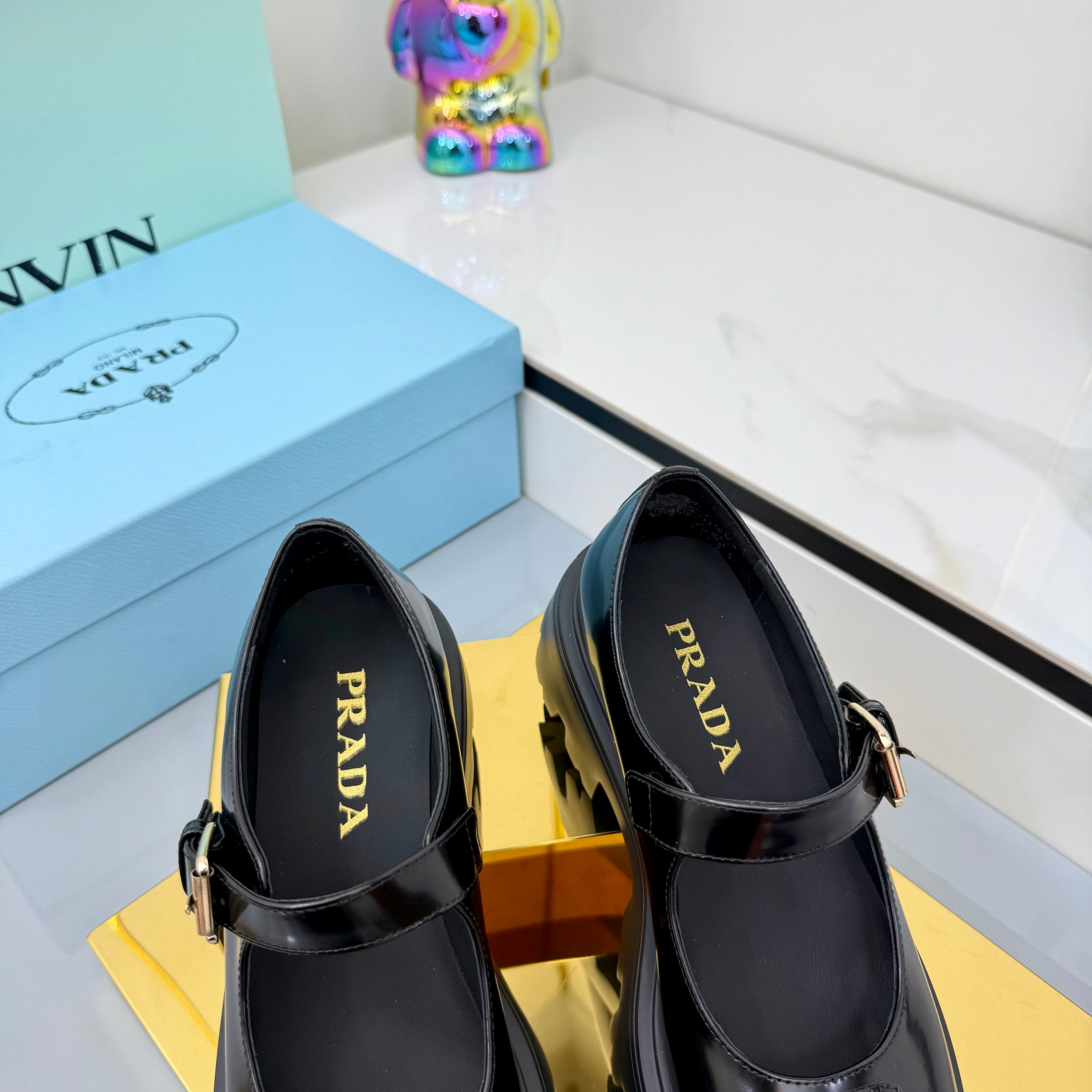Z2Q105P308 Popular high-quality Shoes