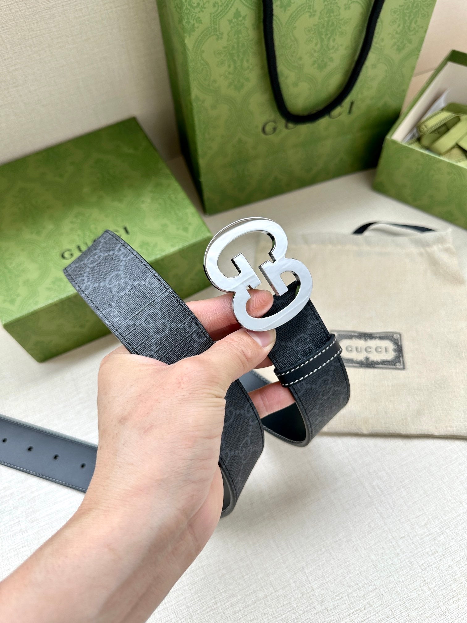P1R55B210 Popular  High quality belt With full package