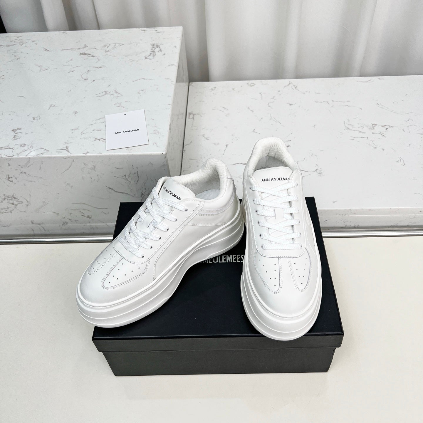 Z2Q105A260 Popular high-quality Shoes