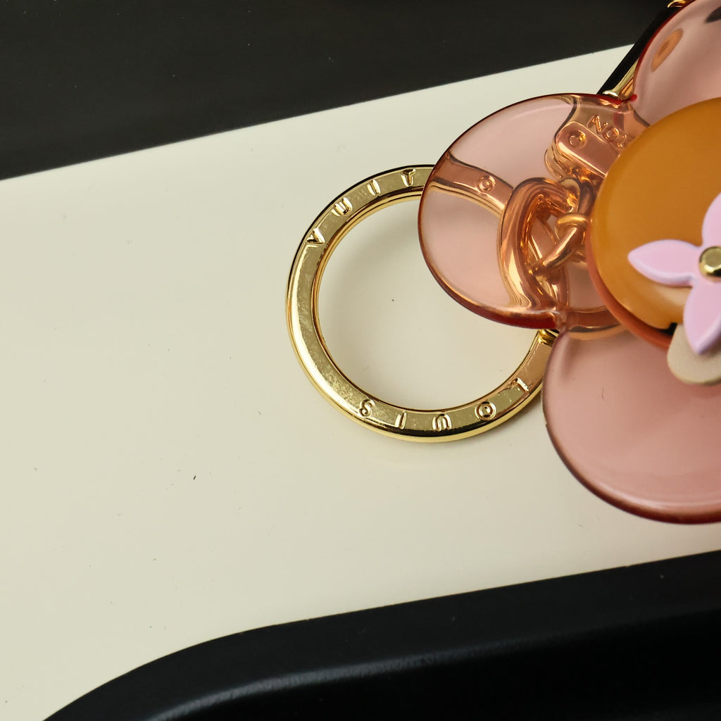 A1Z105E14 Popular bag 's charms accessories