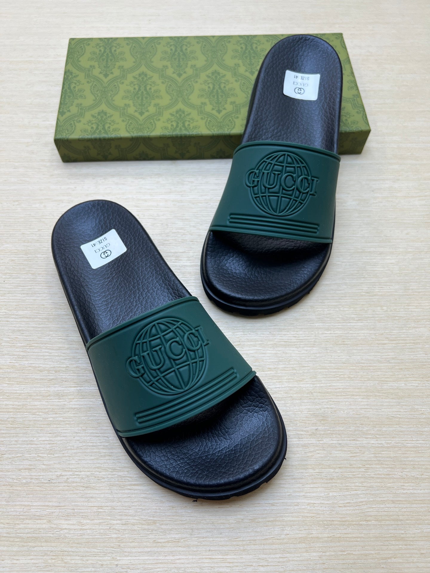 Z5R66B23 Popular  Slippers