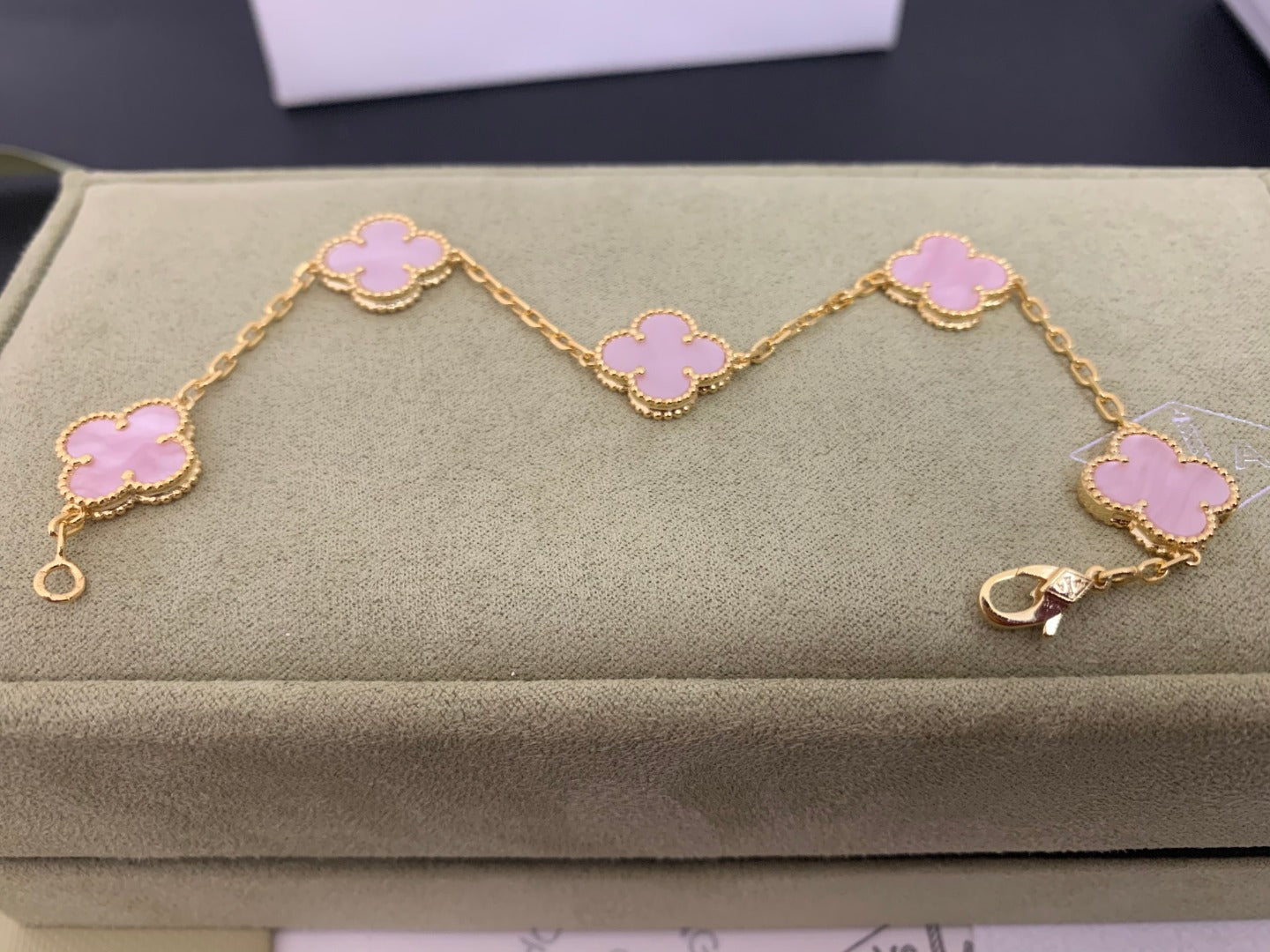 X5X53VA180K  Popular bracelets 5 flowers normal size1.5cm flower