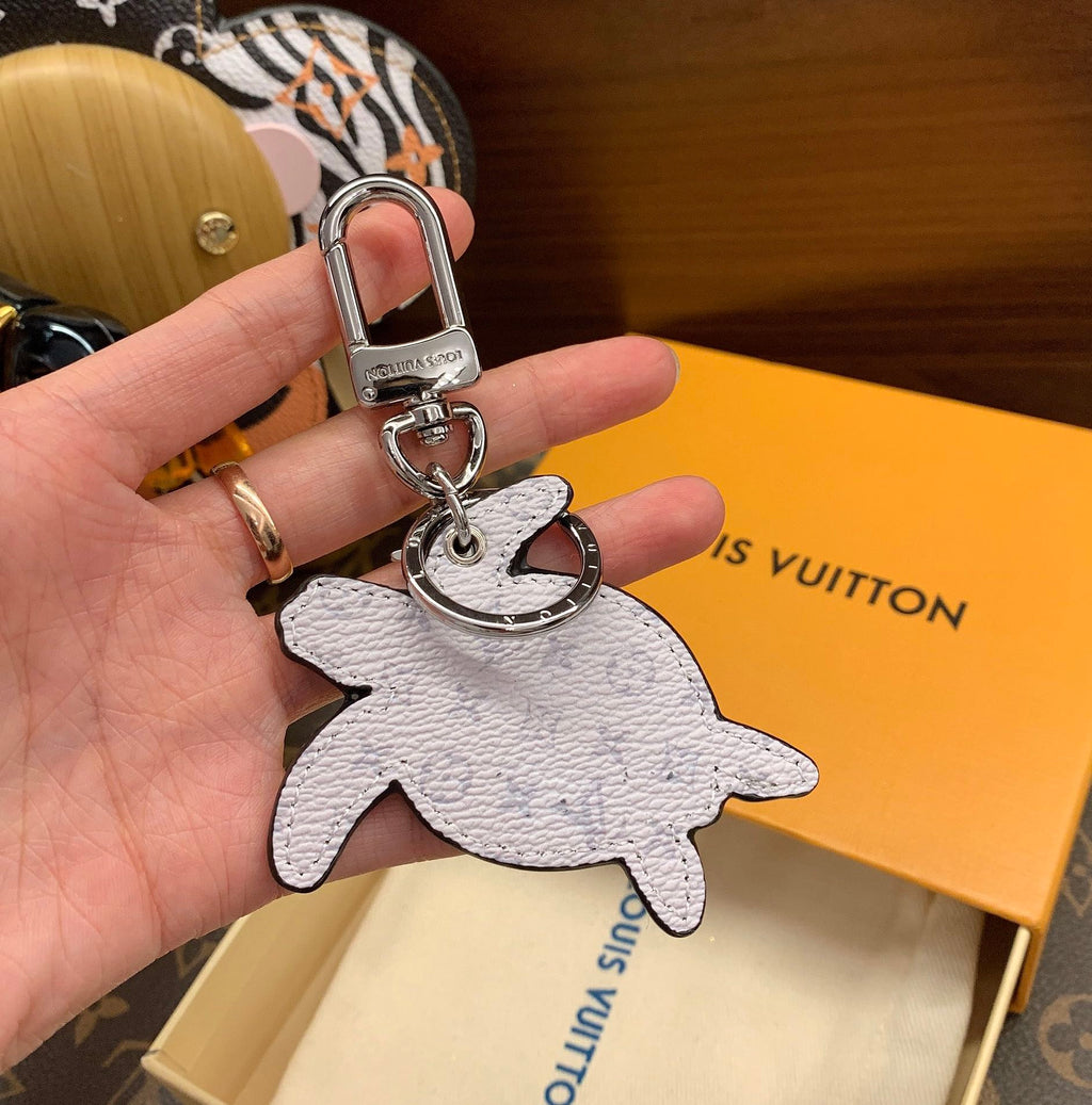 A1Q105E13 Popular bag 's charms accessories