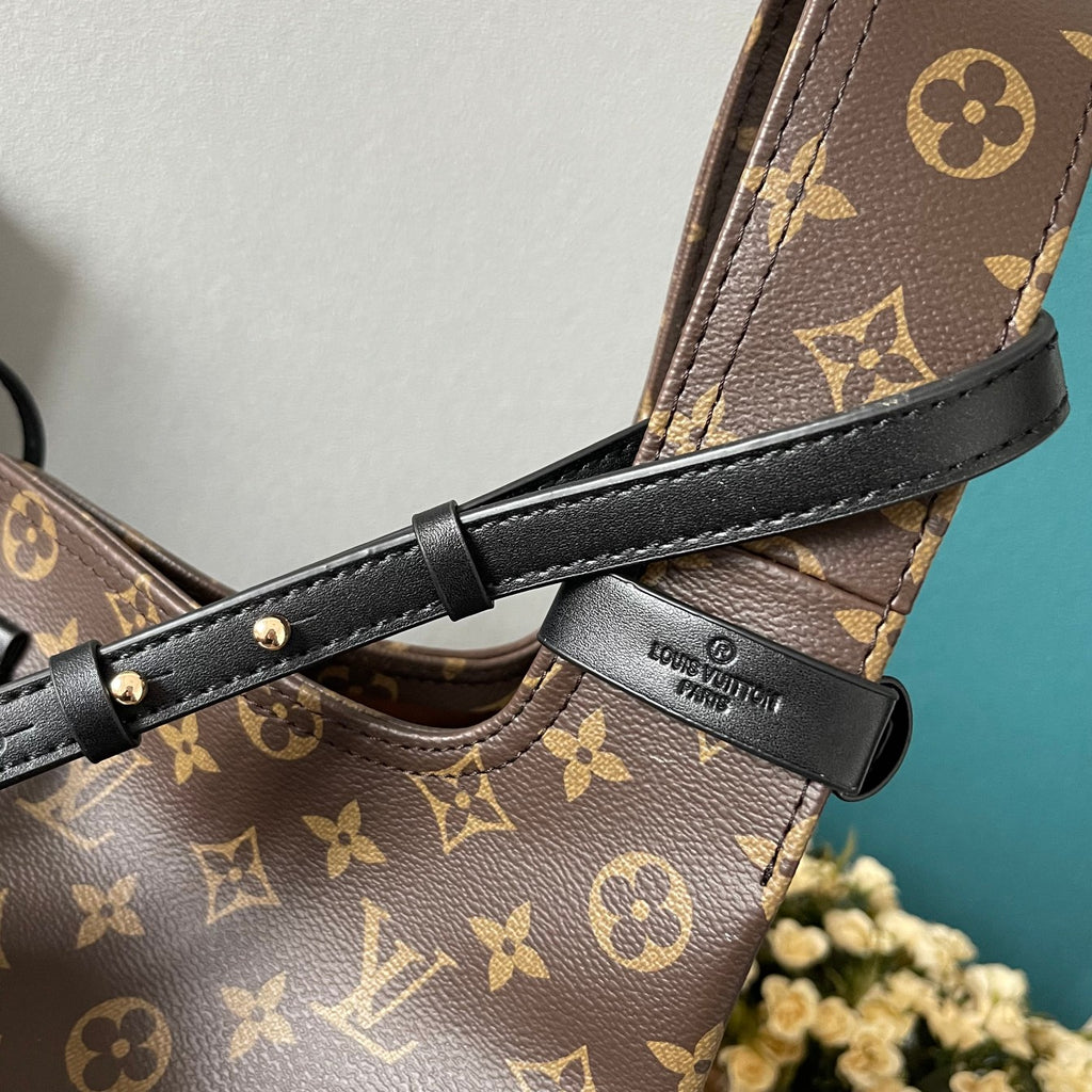 B1X34E274 Popular   leather bag 