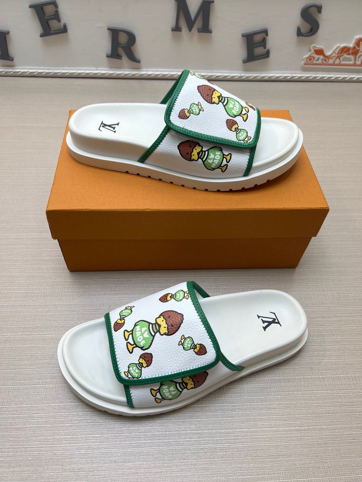 Z5WE248 Popular Slippers