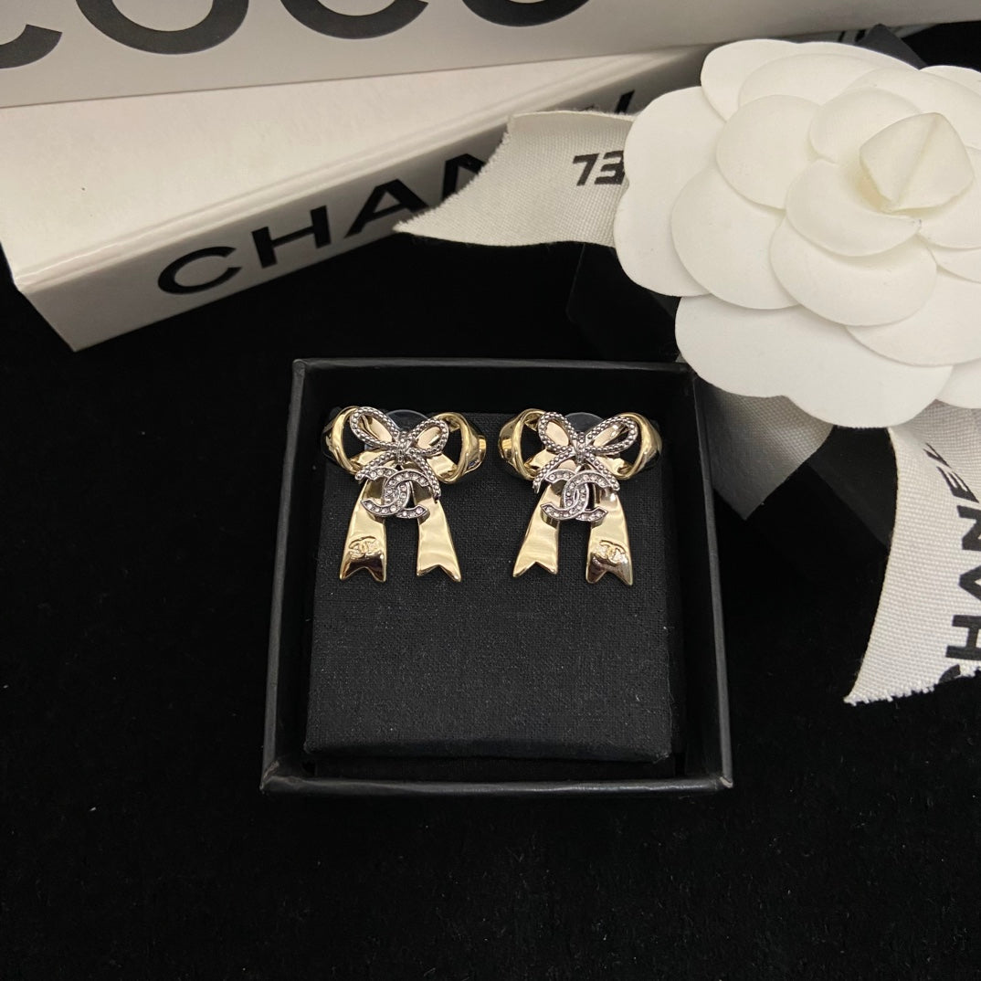 X1Z95C16E Popular Earrings