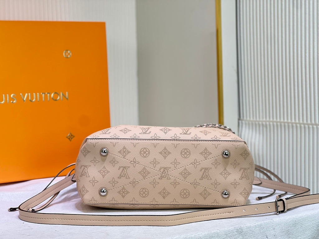 B1X15E13 Popular  leather bag)