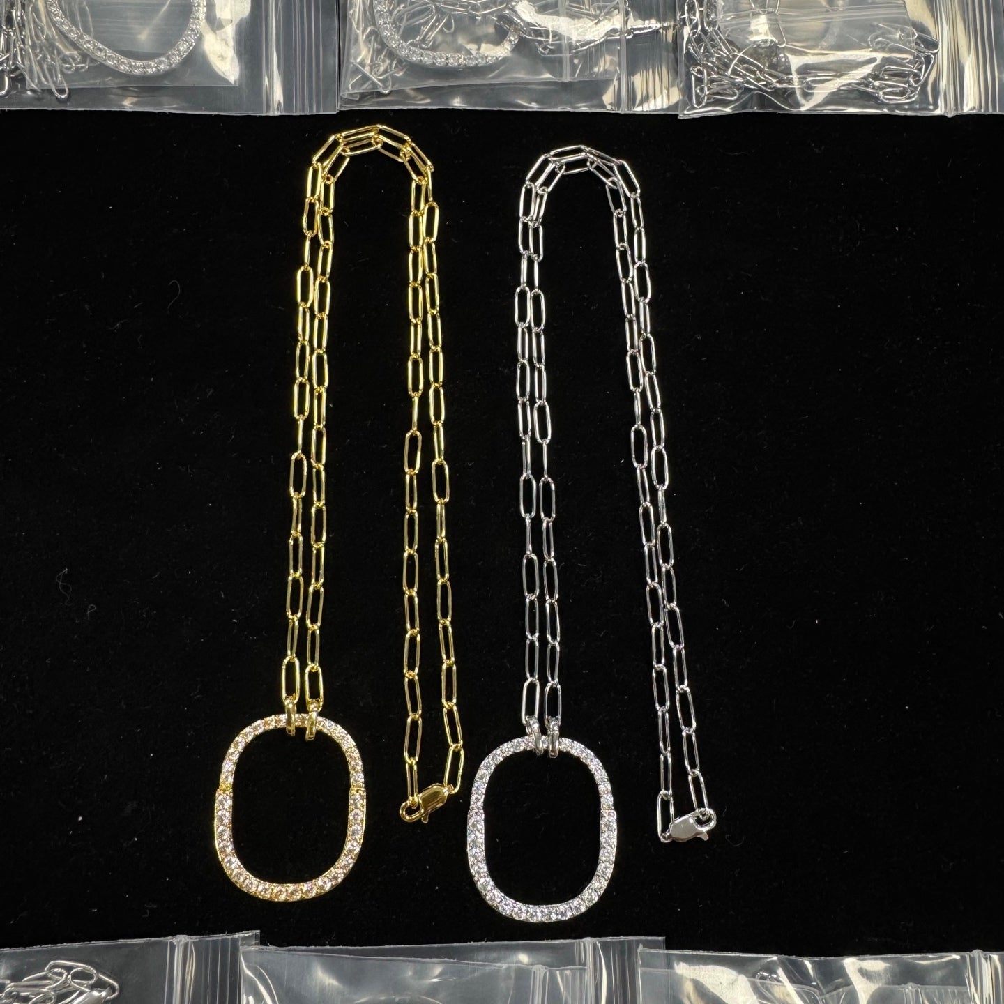 X1R75T30X Popular    Necklaces .