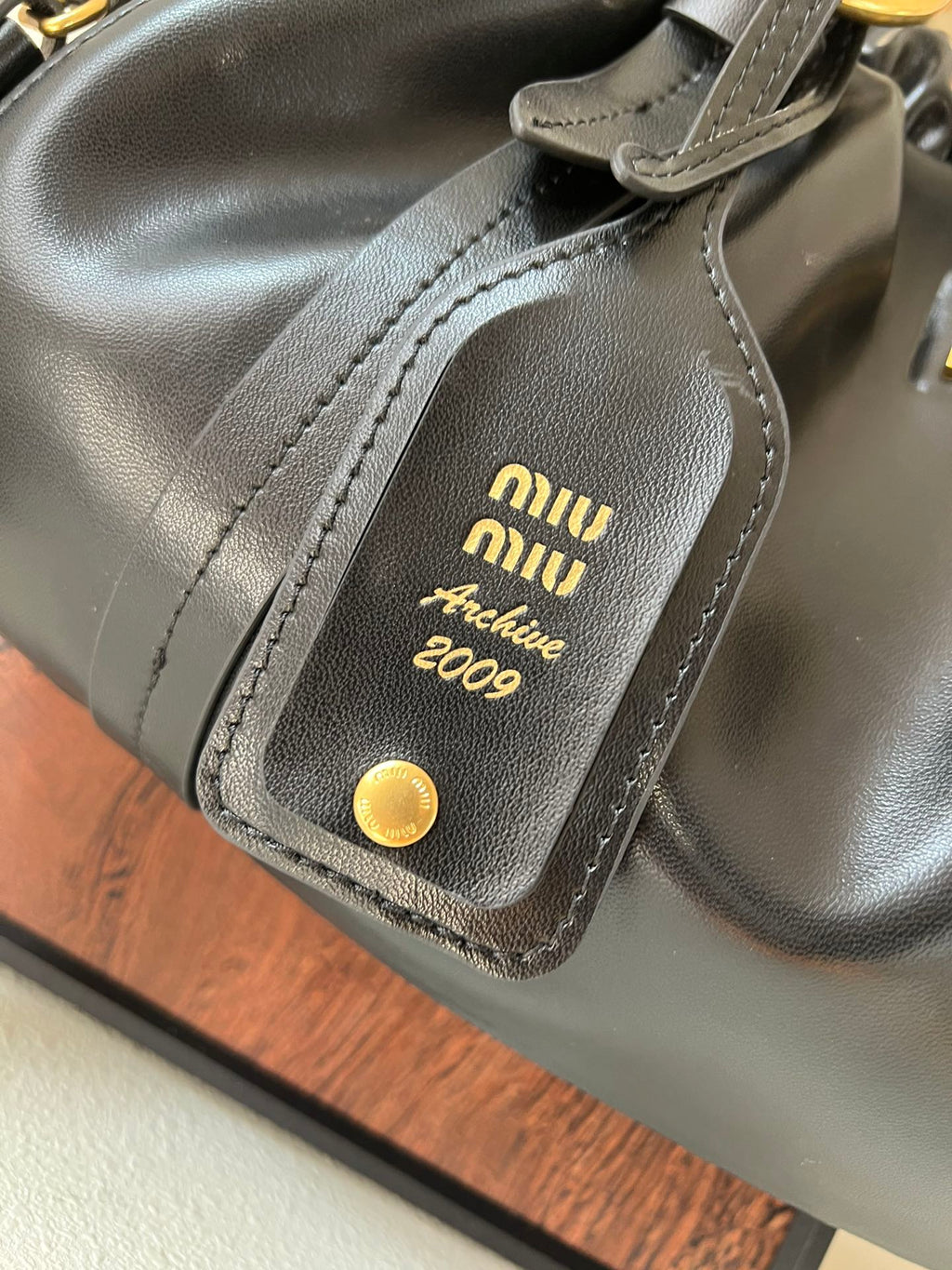 B1W25A79 Popular leather bag