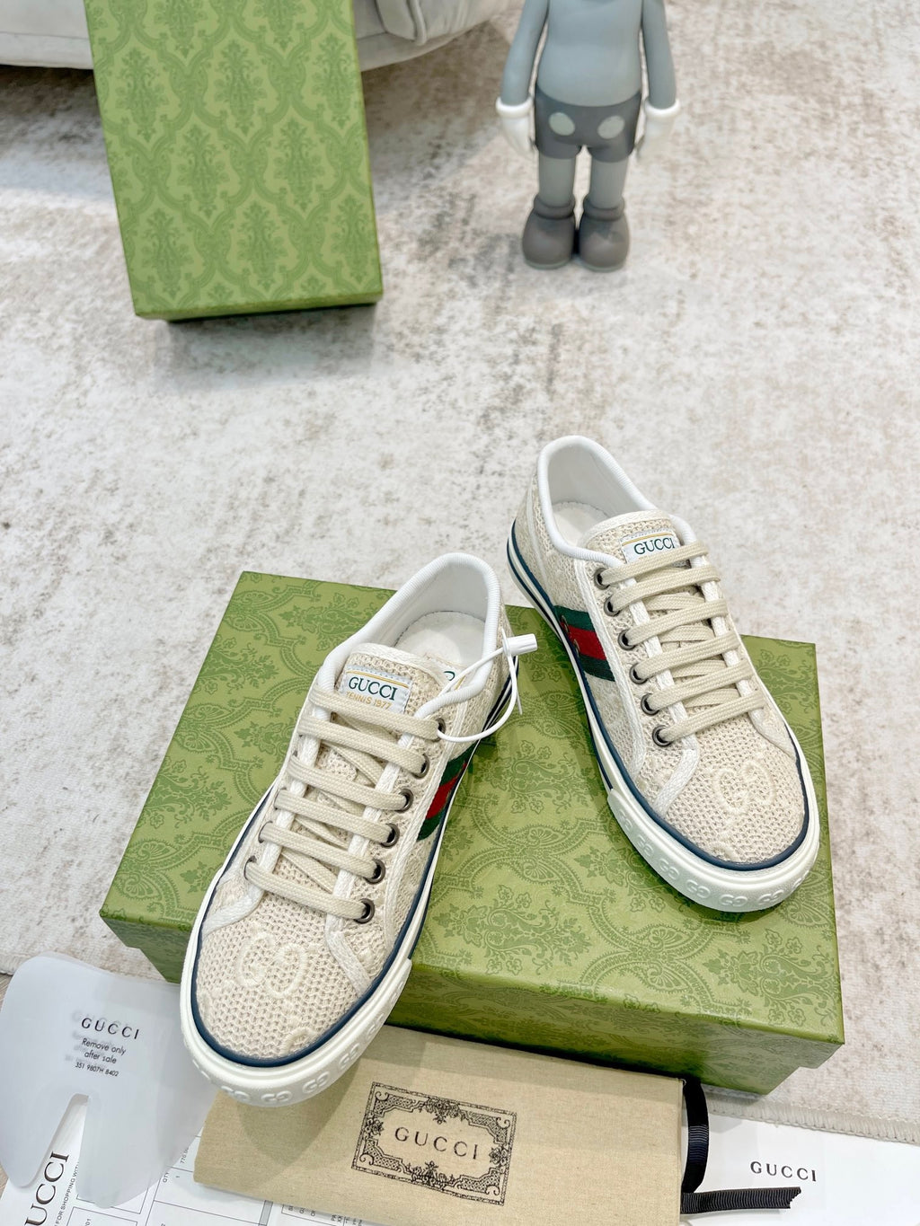 Z2Q105B204 Popular high-quality Shoes