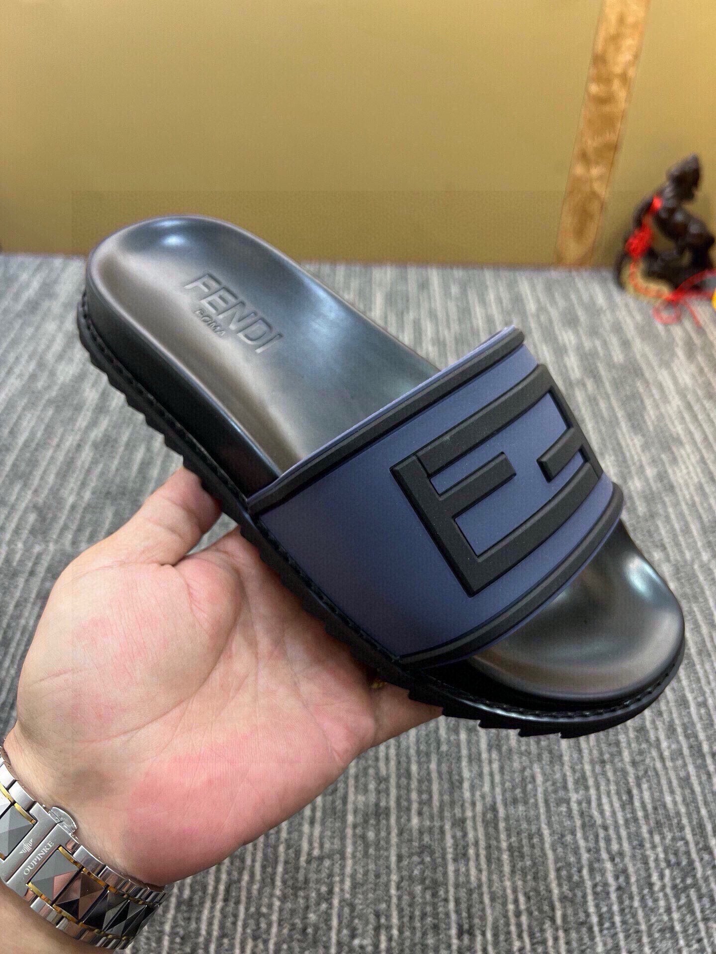 Z5Z35F286 Popular Slippers