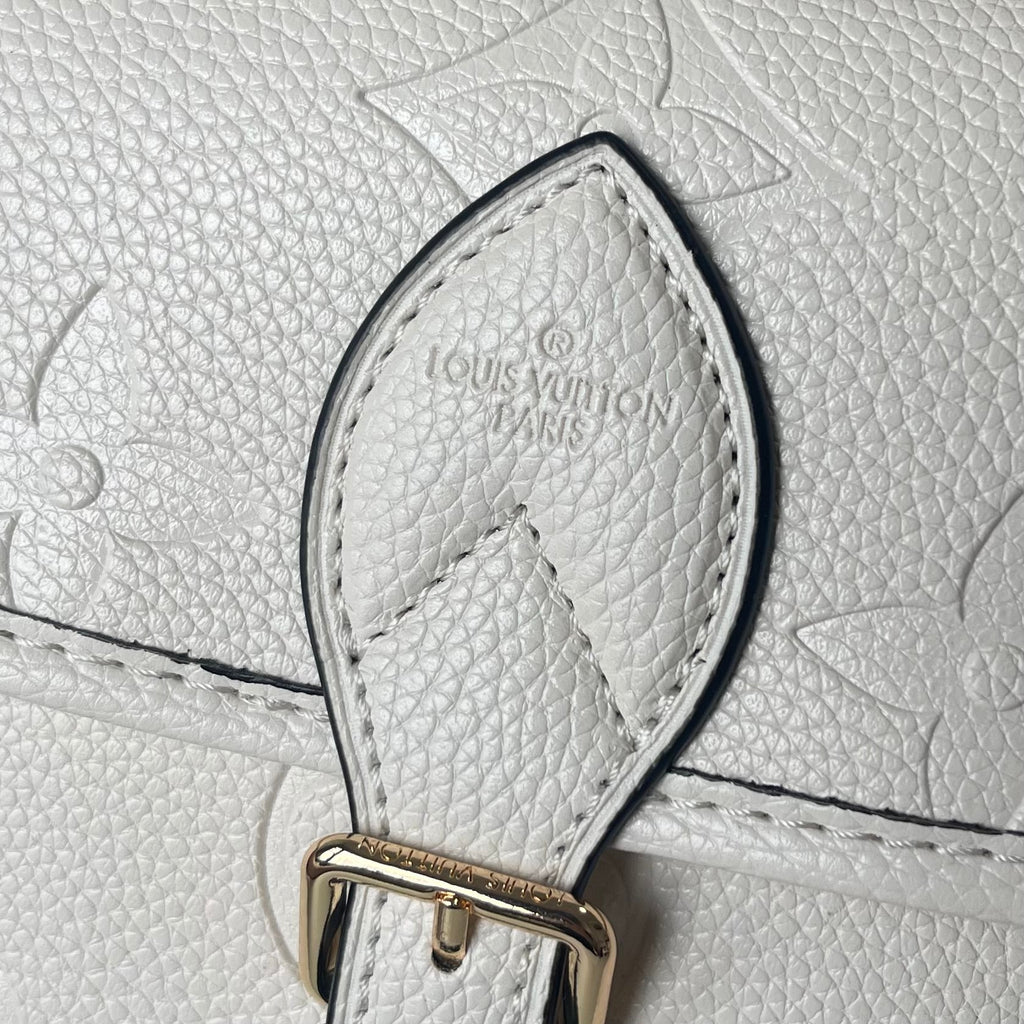 B1P36E38 Popular leather bag