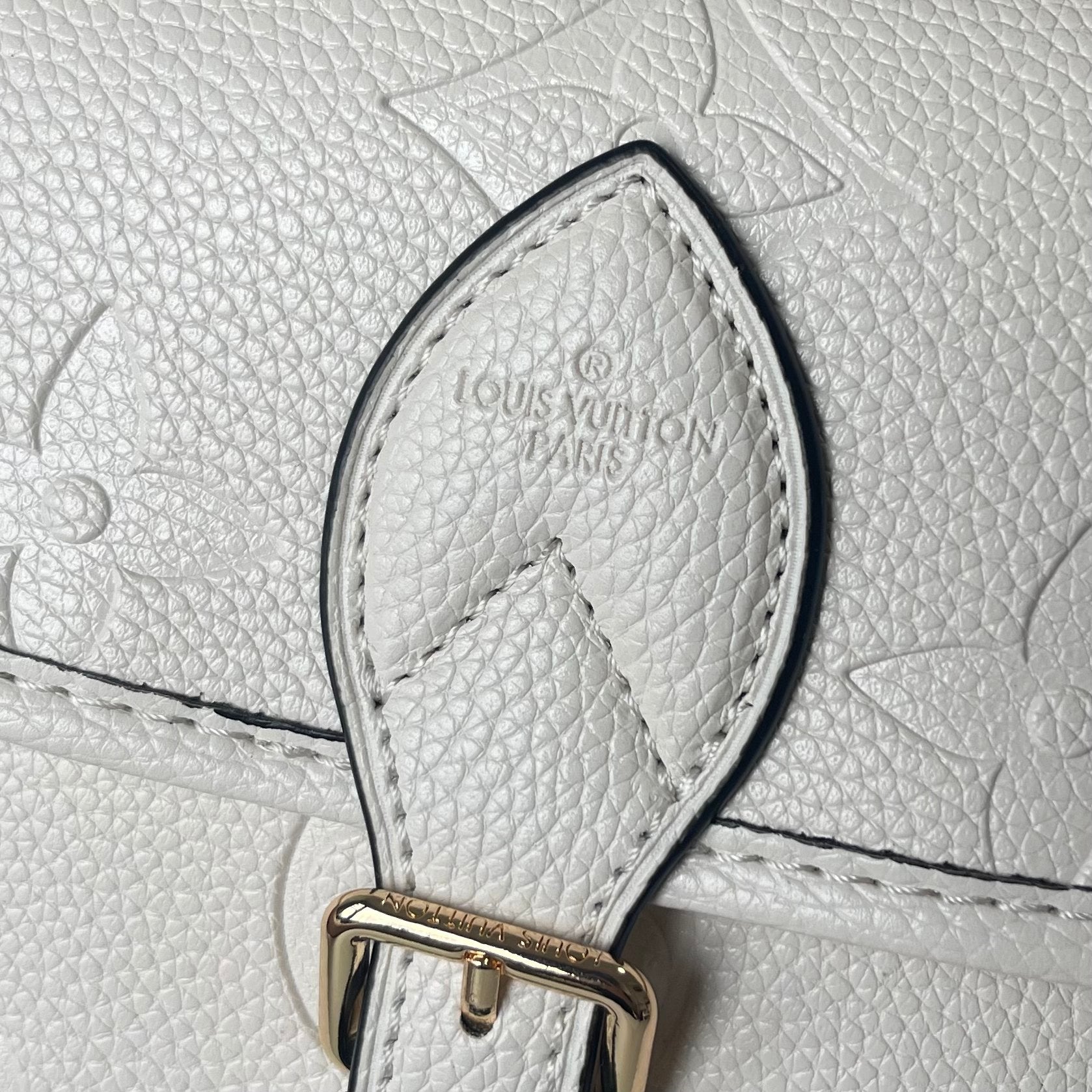 B1P36E38 Popular leather bag